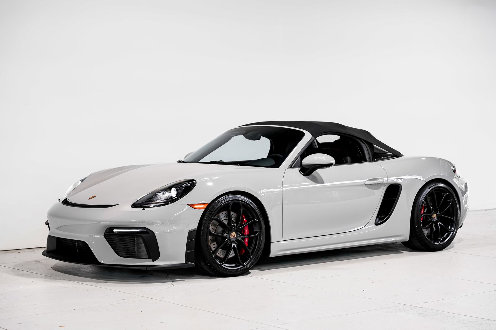 2022 Porsche 718 Spyder Base — photo 6