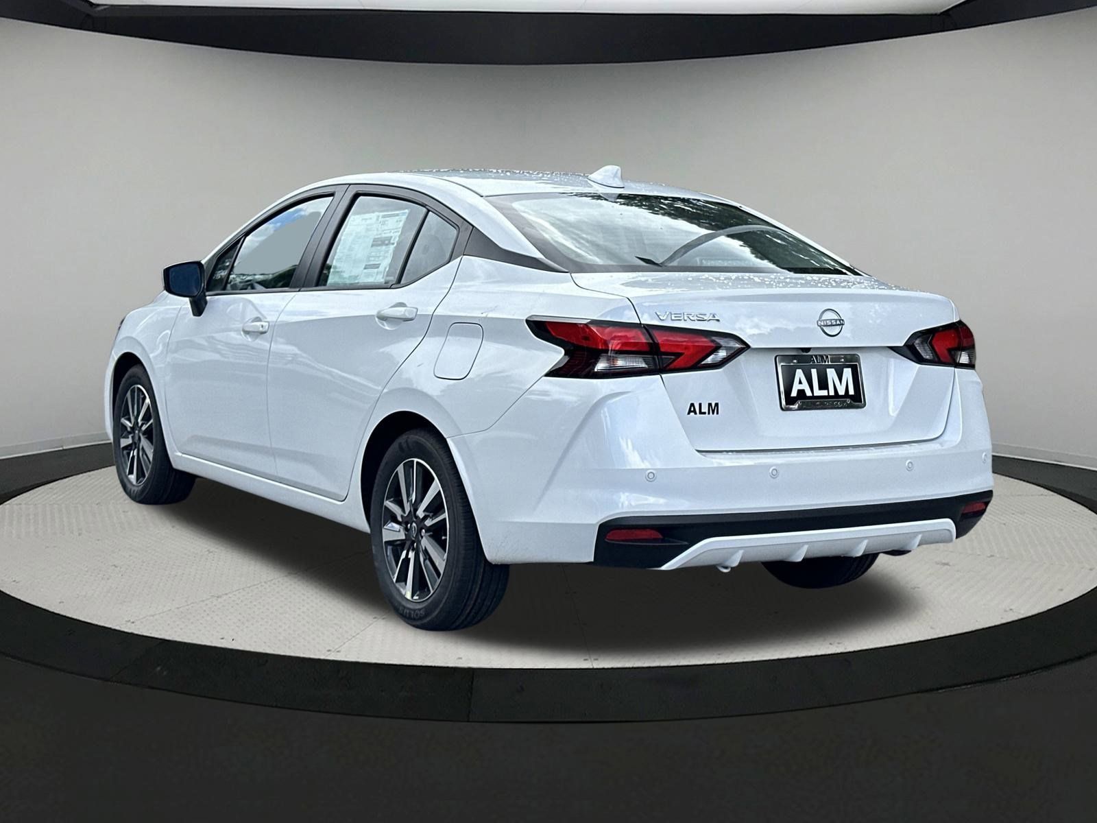 2025 Nissan Versa 1.6 SV photo 23