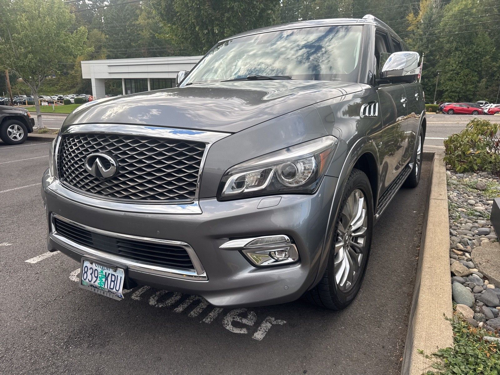 2016 INFINITI QX80 Base