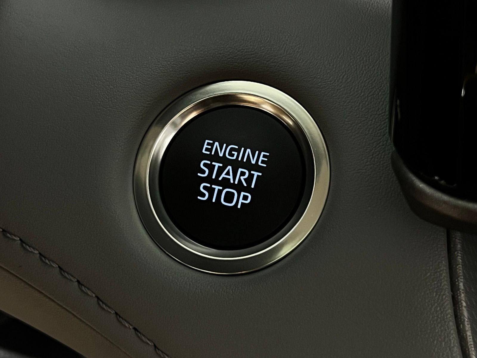 Thumbnail: 2026 Toyota Highlander - 22