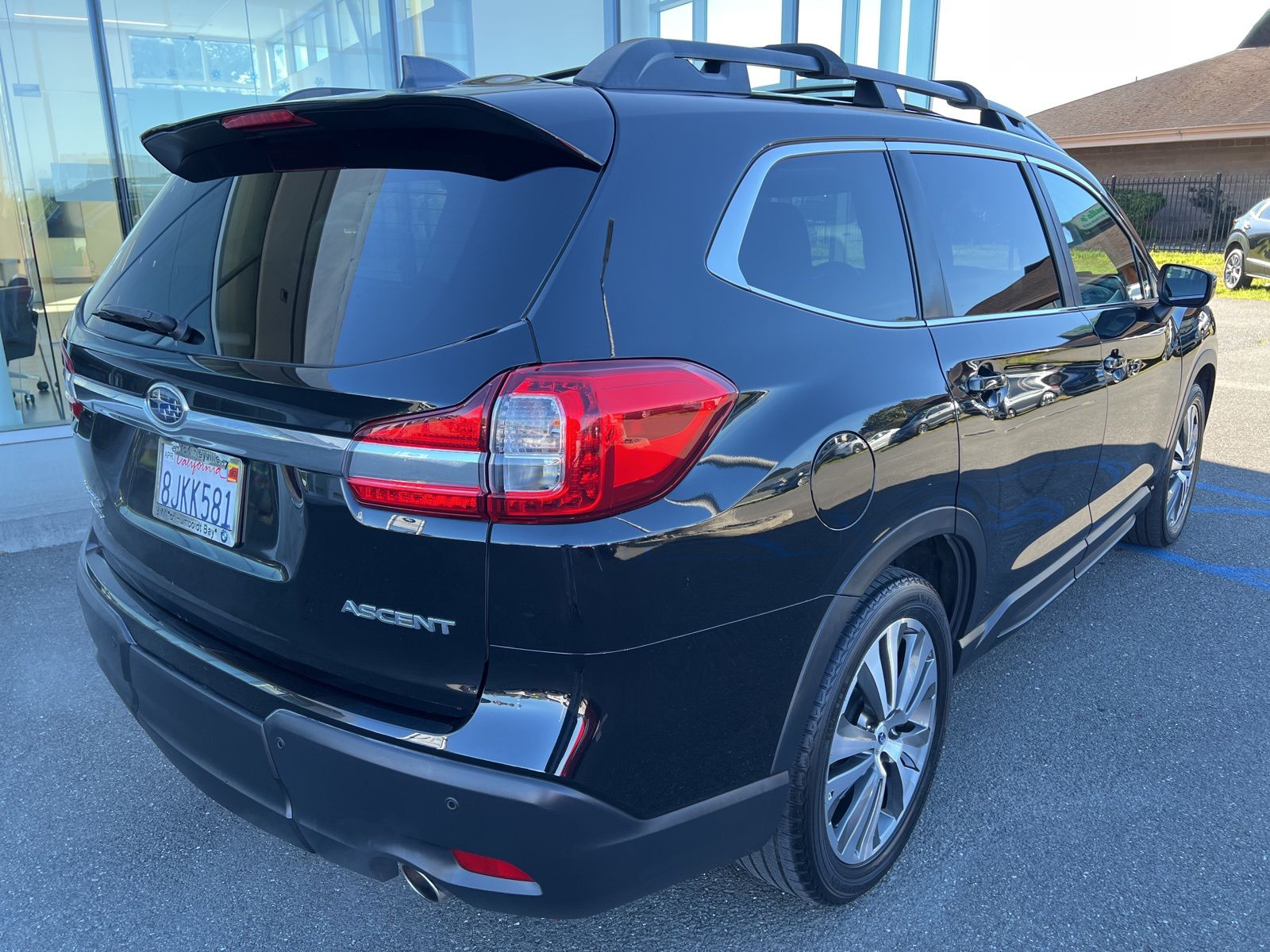 View vehicle photo 6