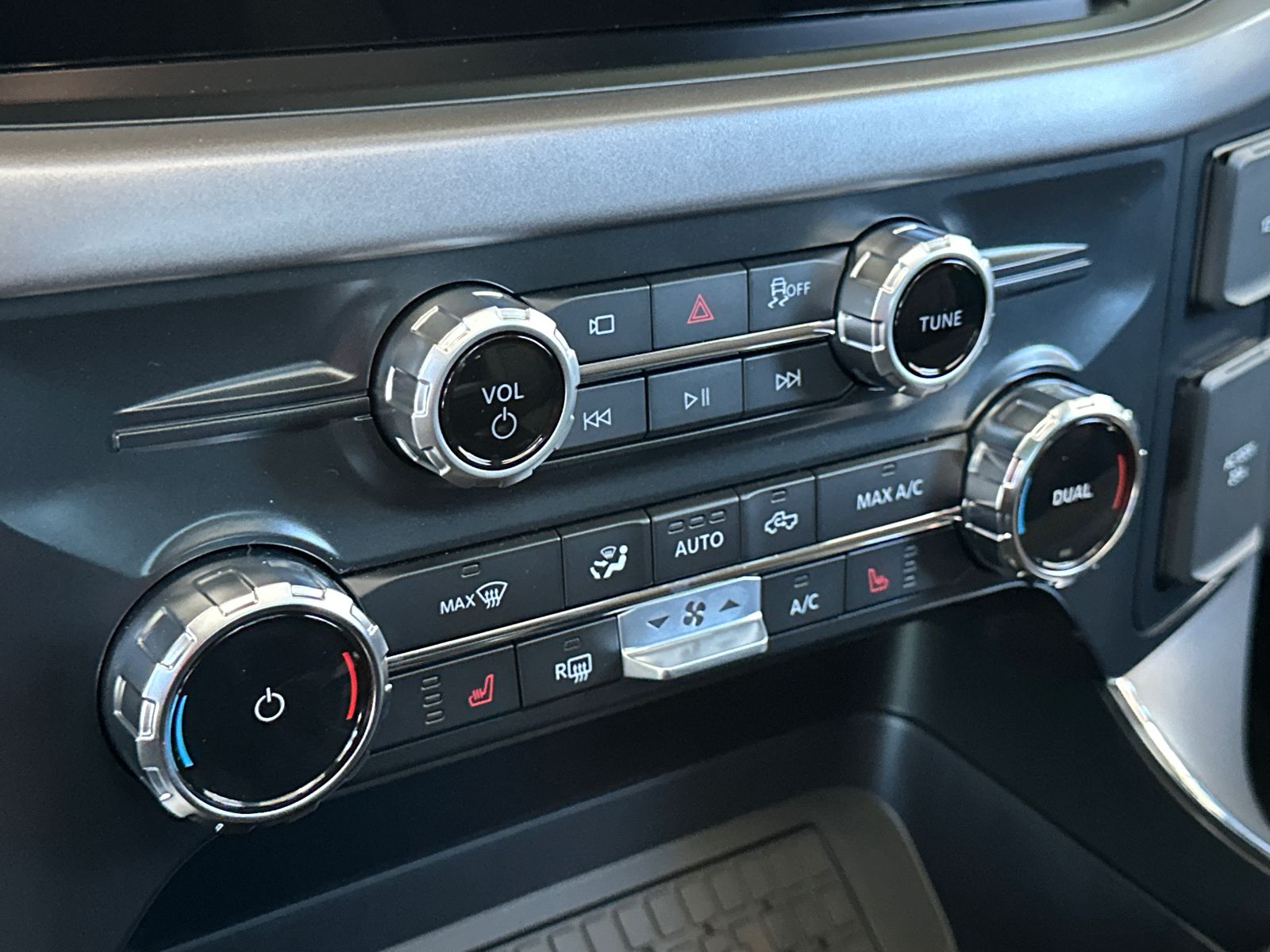 2025 Ford F-150 XLT - Photo 23