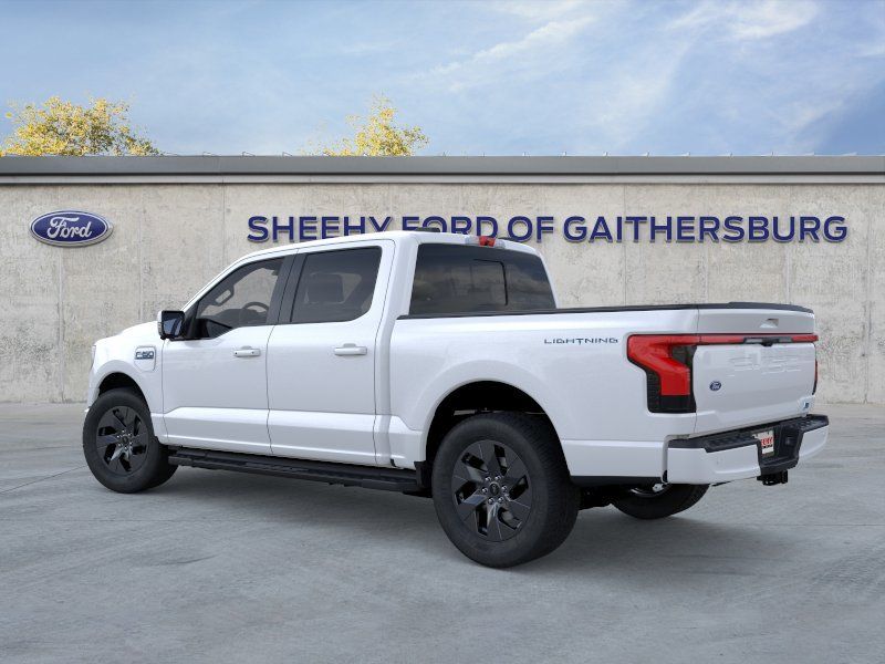 New 2025 Space White Metallic Ford Lariat image 5