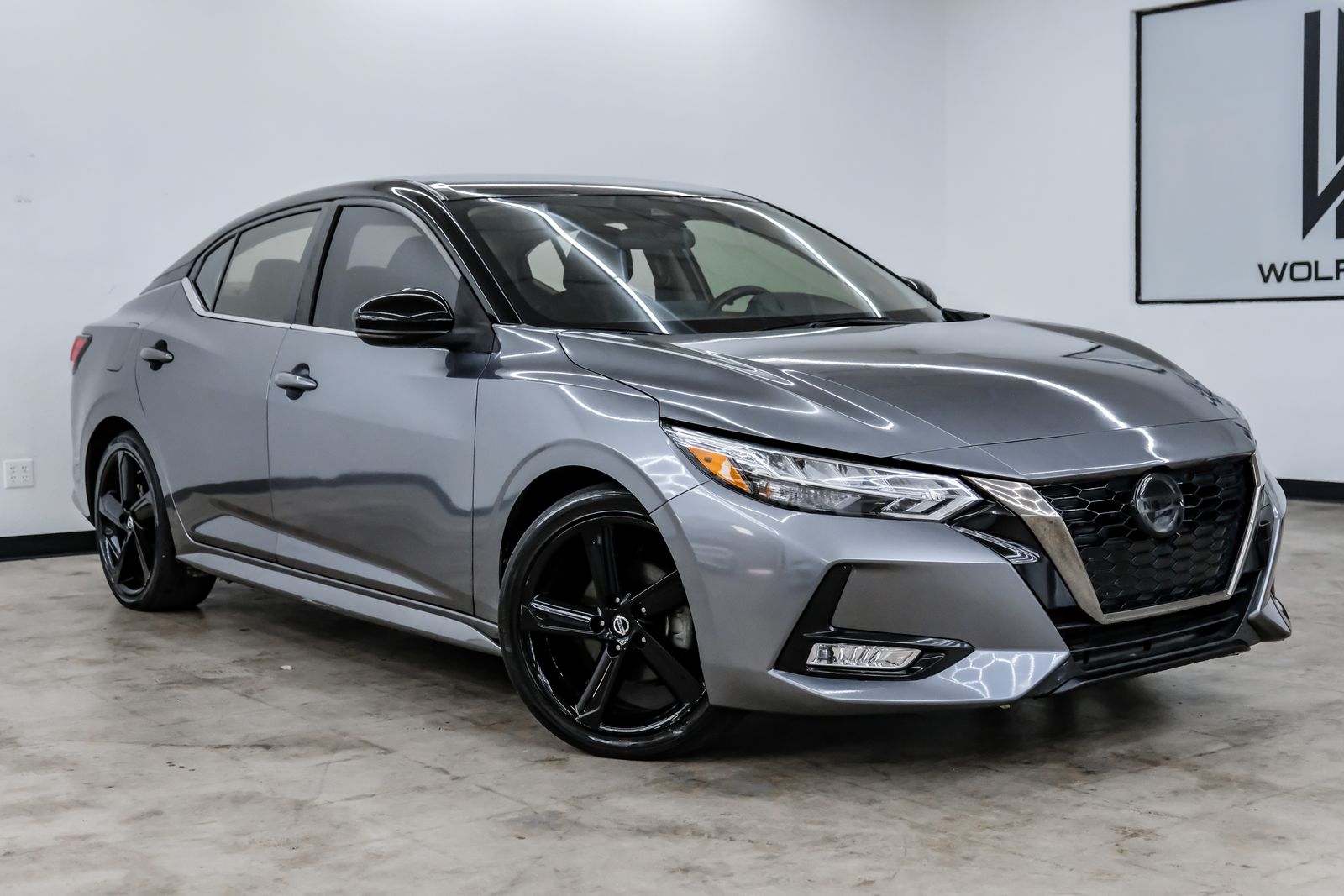 View vehicle photo 3