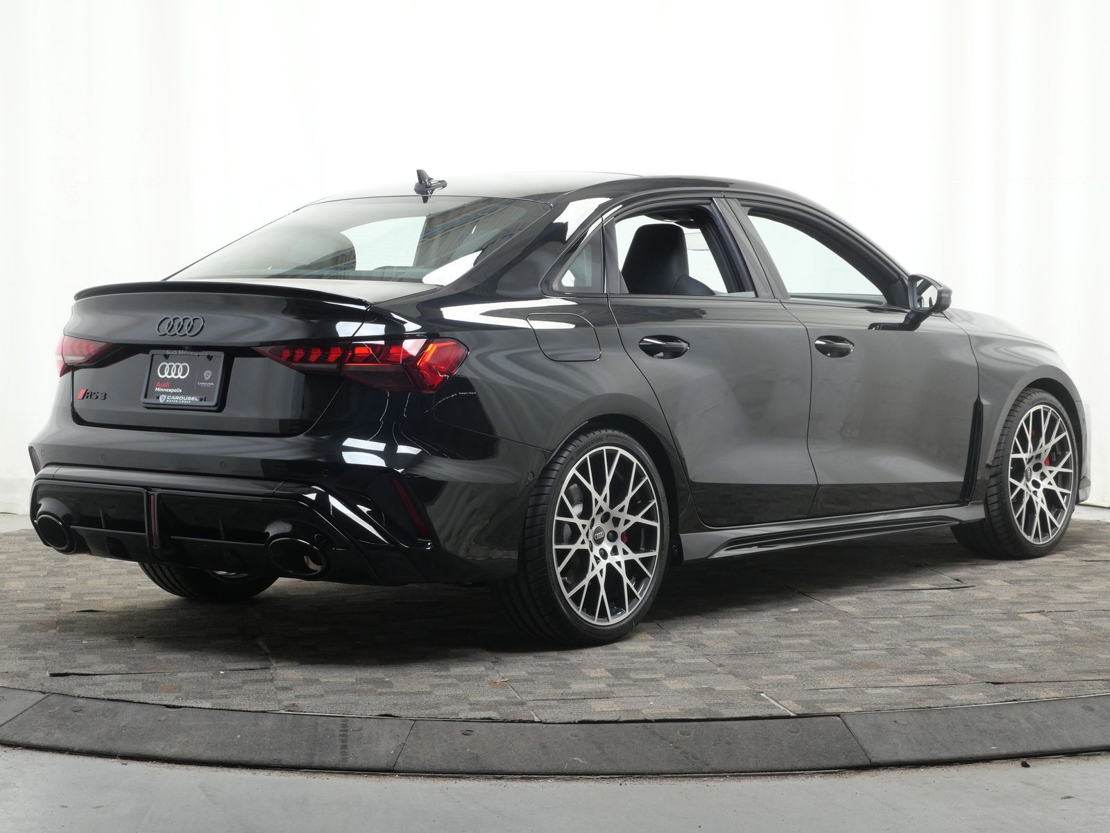 View vehicle photo 6