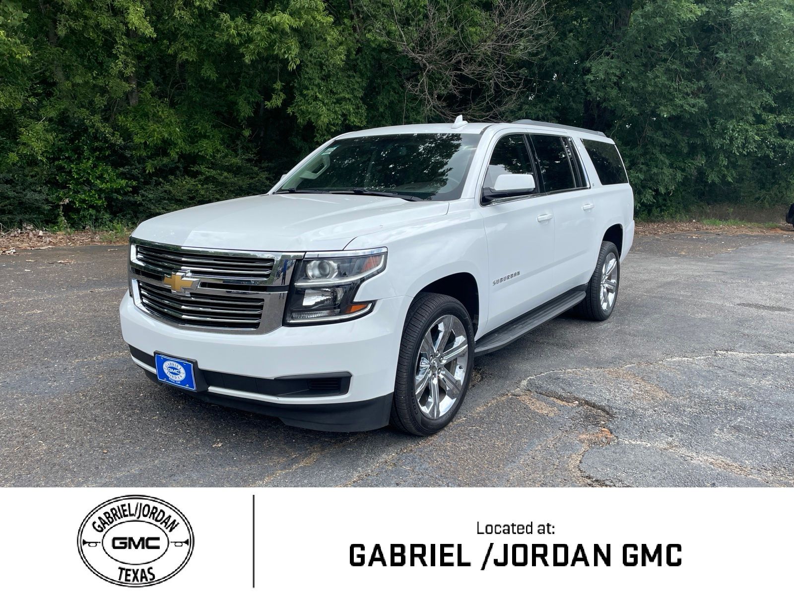Summit White 2017 Chevrolet Suburban SUV / Crossover 4X2 6-Speed Automatic Overdrive