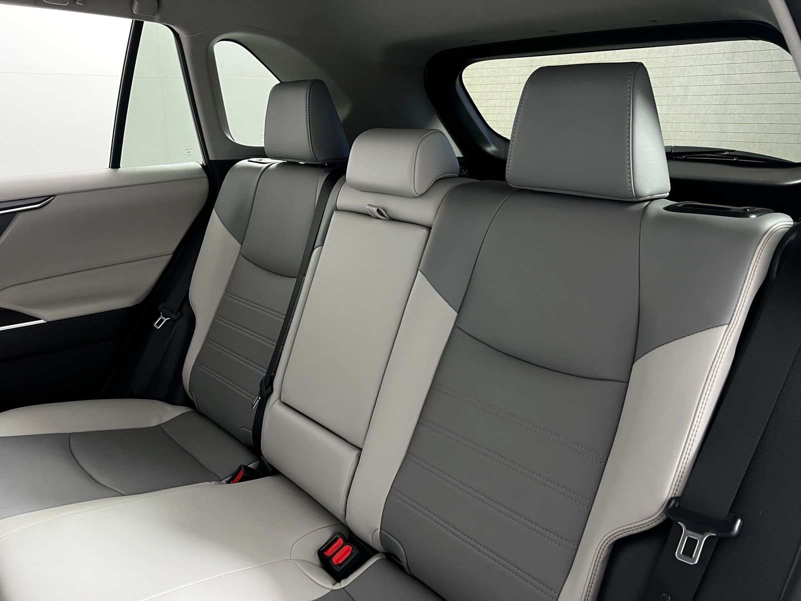 Thumbnail: 2024 Toyota RAV4 - 25