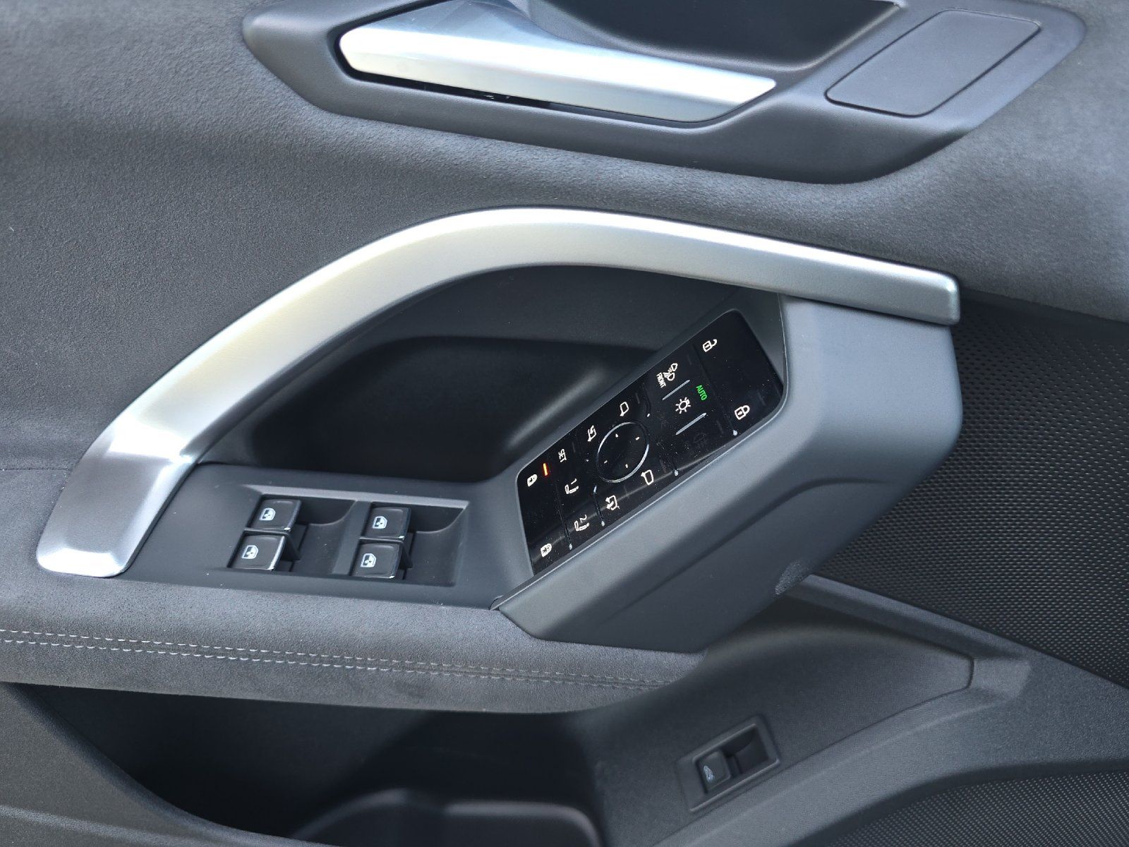 2026 Audi SQ5 Premium Plus - Photo 10