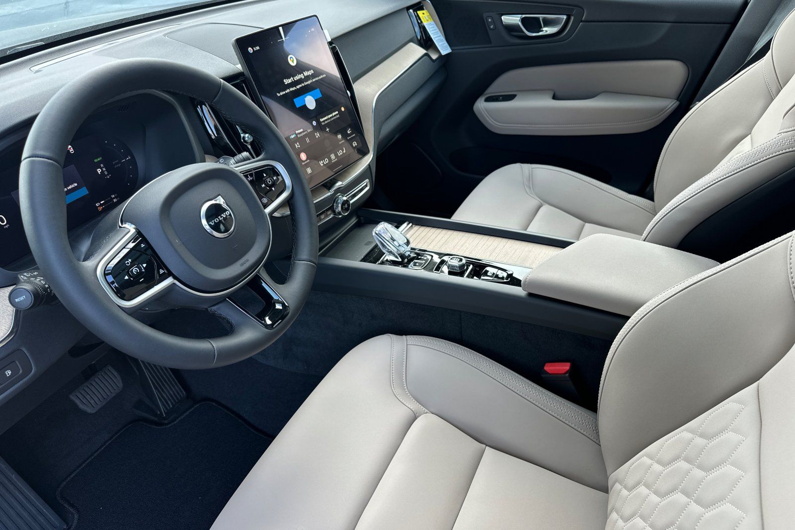 New 2026 Blue Volvo T8 Plus image 10