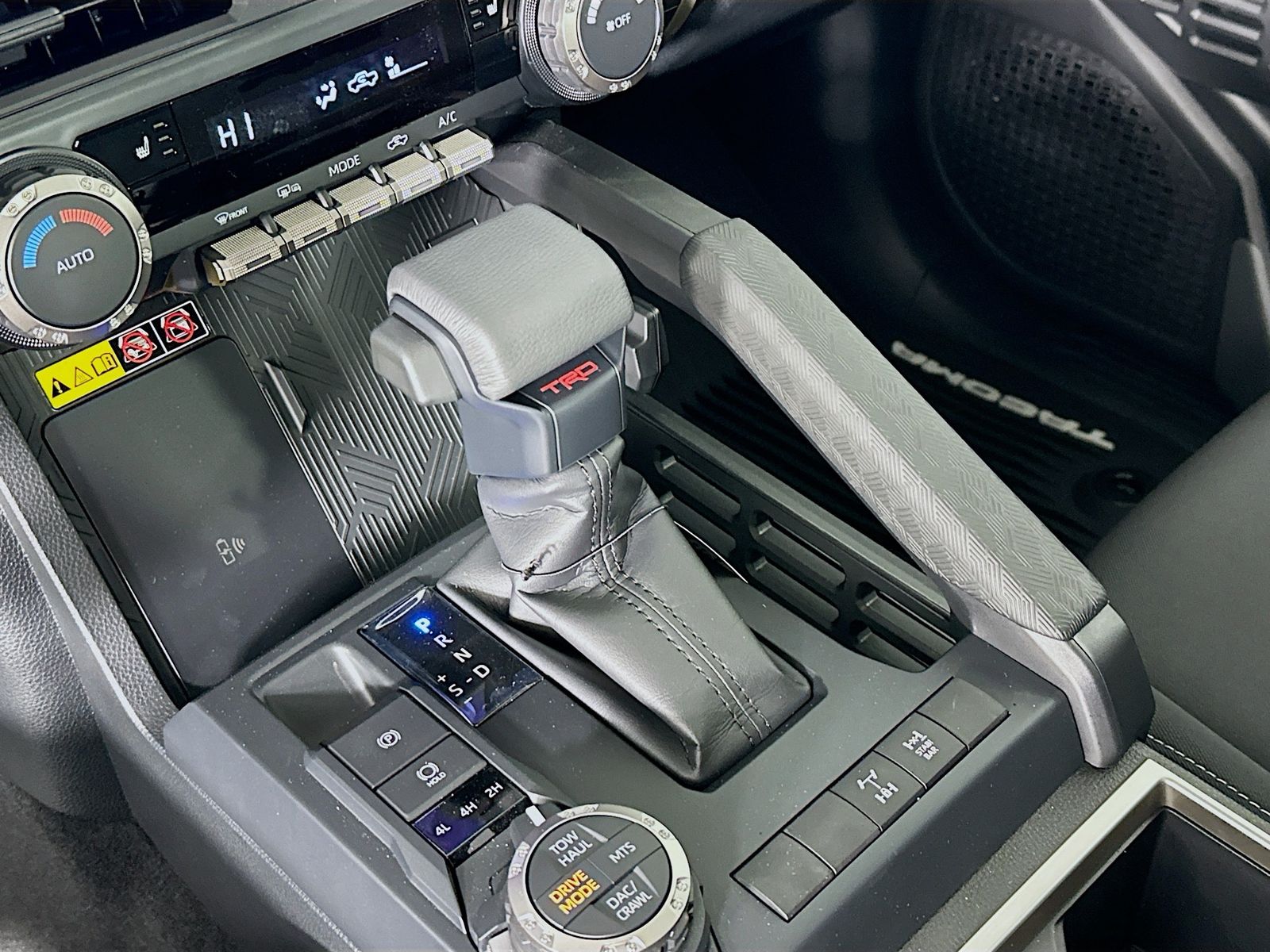 2025 Toyota Tacoma TRD Off Road - Photo 17