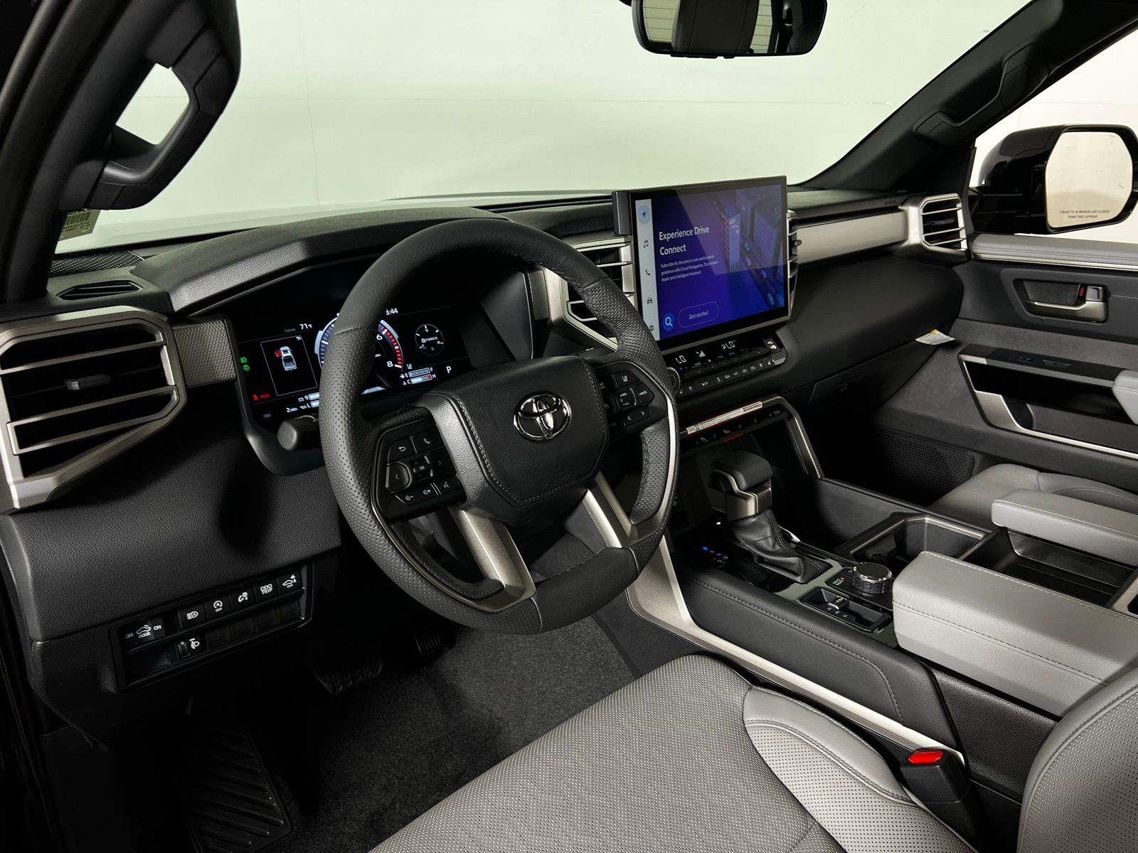 2025 Toyota Tundra Limited 9