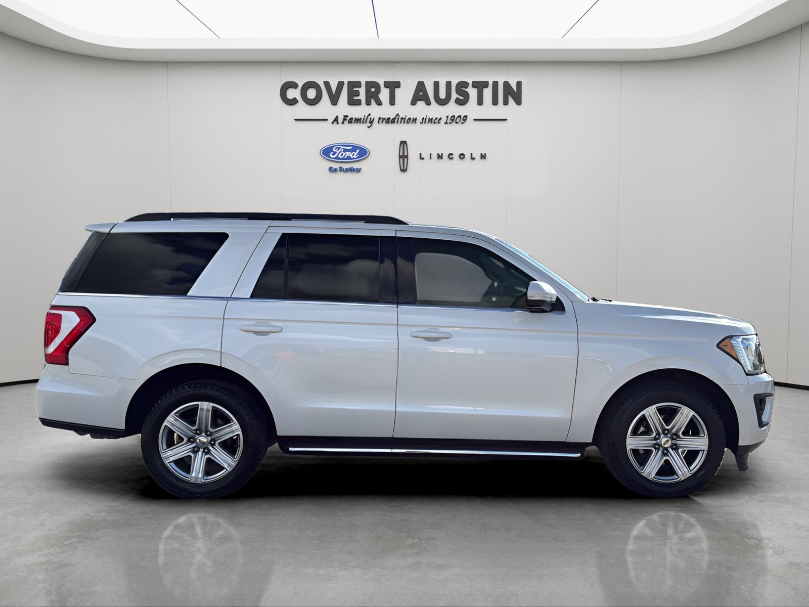 Used Car 2018 Ford Expedition  Xlt For Sale Under $25,000 In Austin, Texas