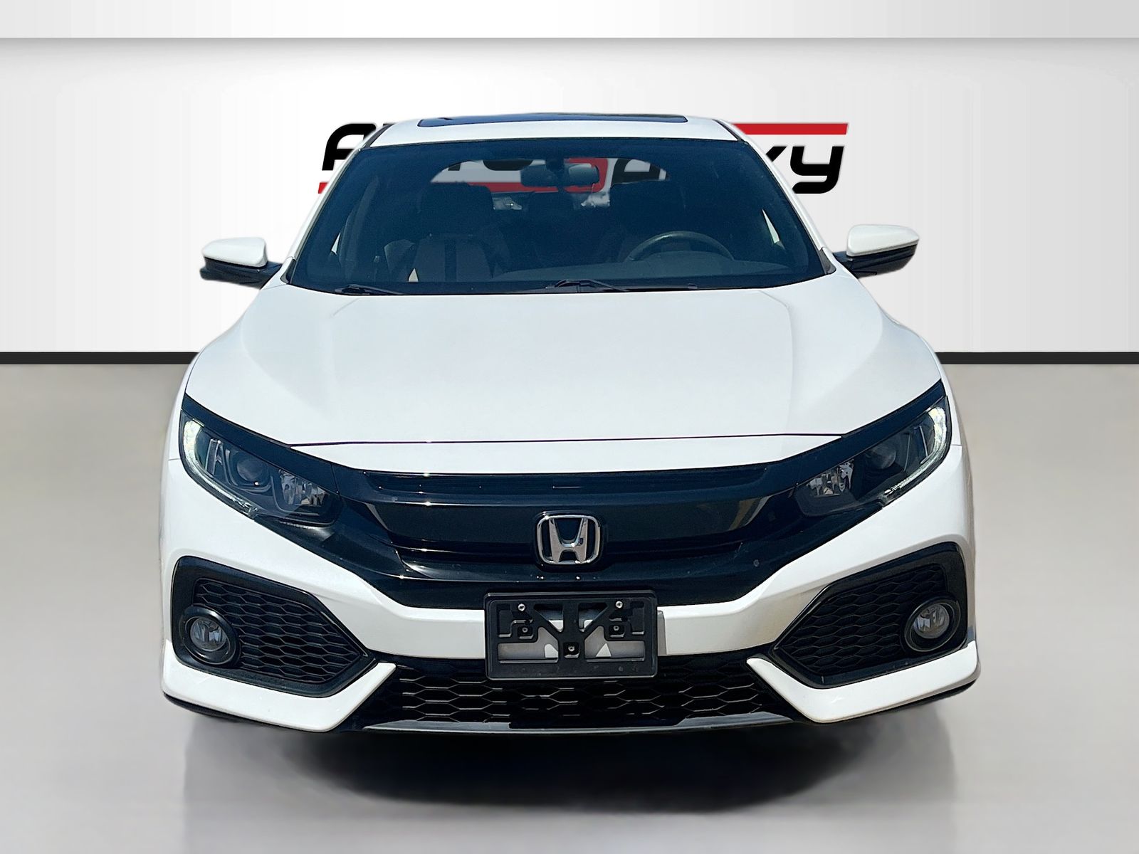 Used 2018  Honda EX image 2