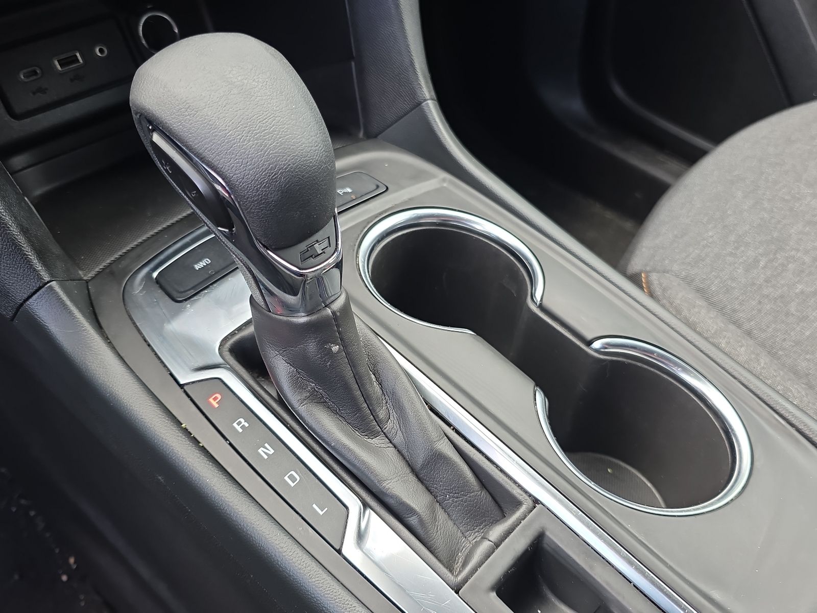 Used 2024 White Chevrolet LT image 17