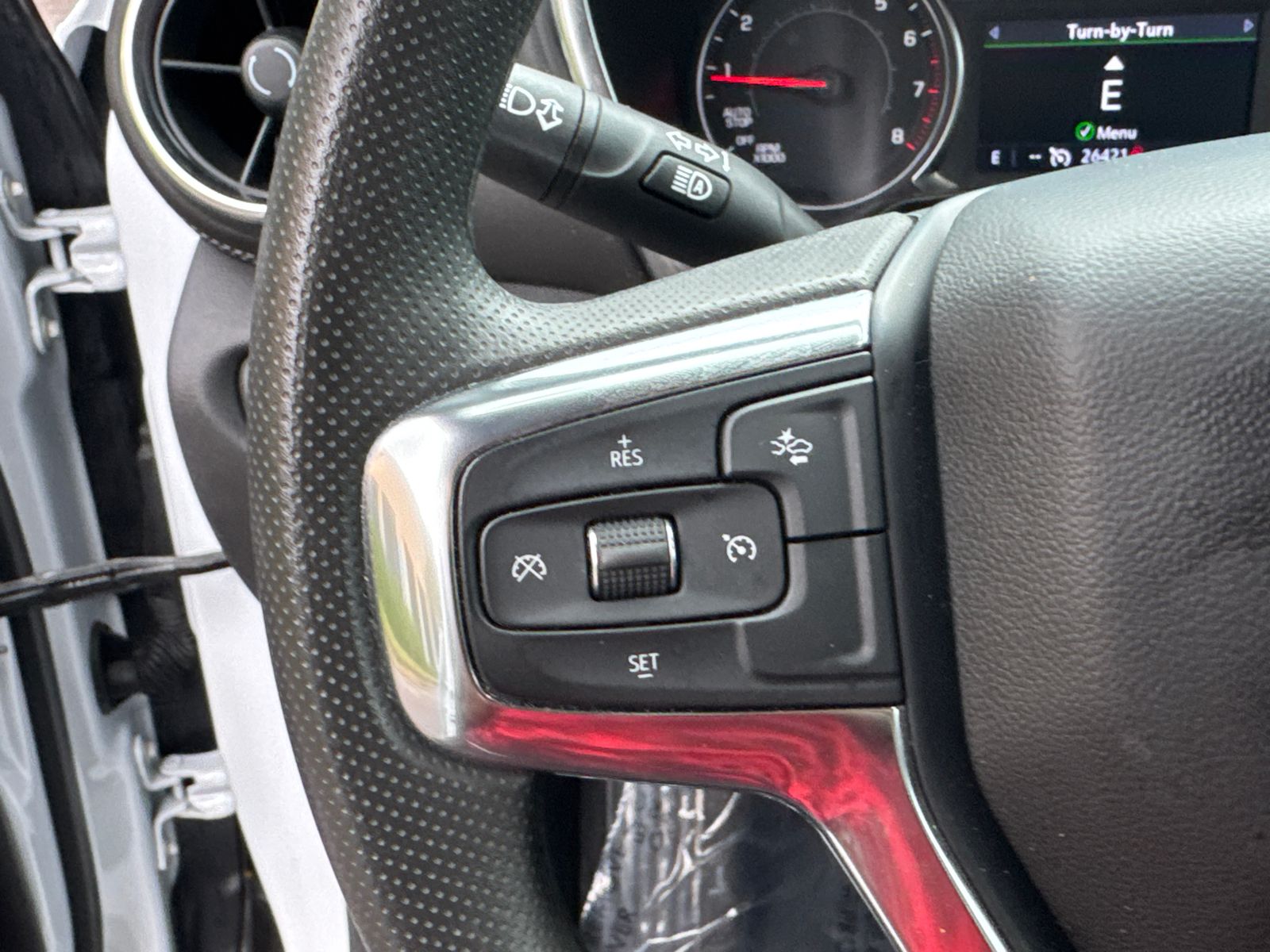 Used 2025 Summit White Chevrolet LT image 25