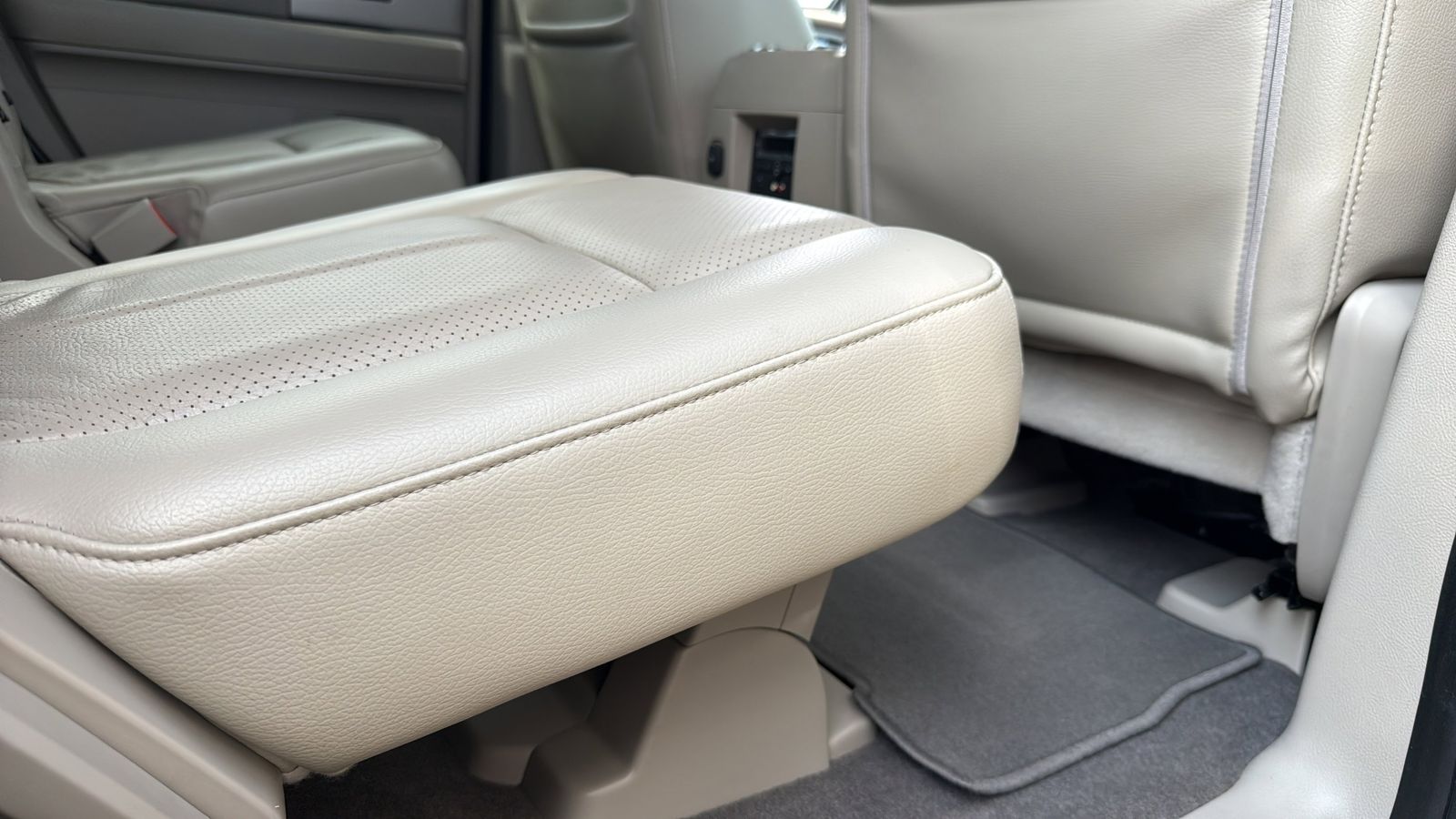 Used Car 2014 Ford Expedition  Limited For Sale Under $20,000 In Austin, Texas