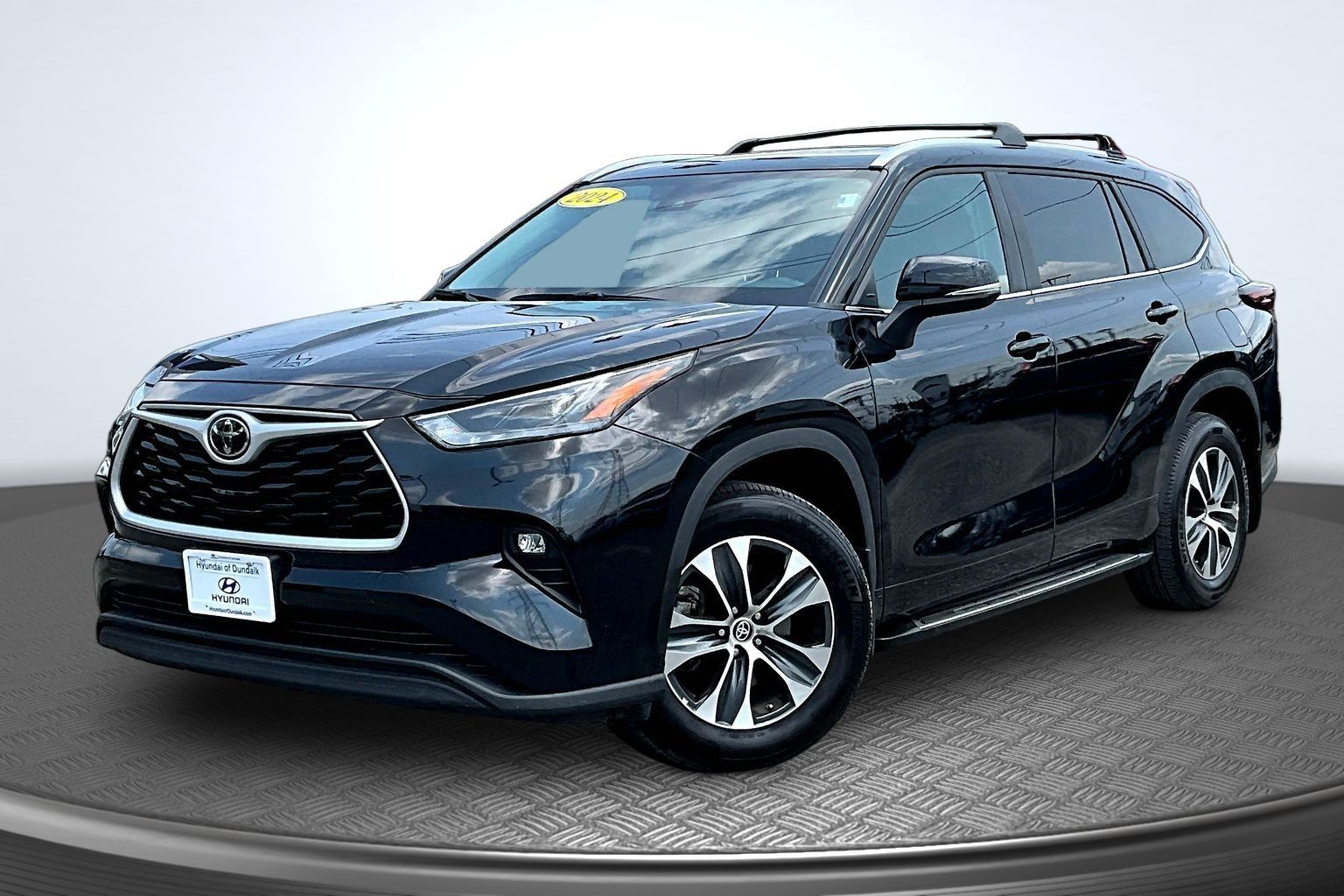 Midnight Black Metallic 2024 Toyota Highlander SUV / Crossover All-Wheel Drive 8-Speed Automatic
