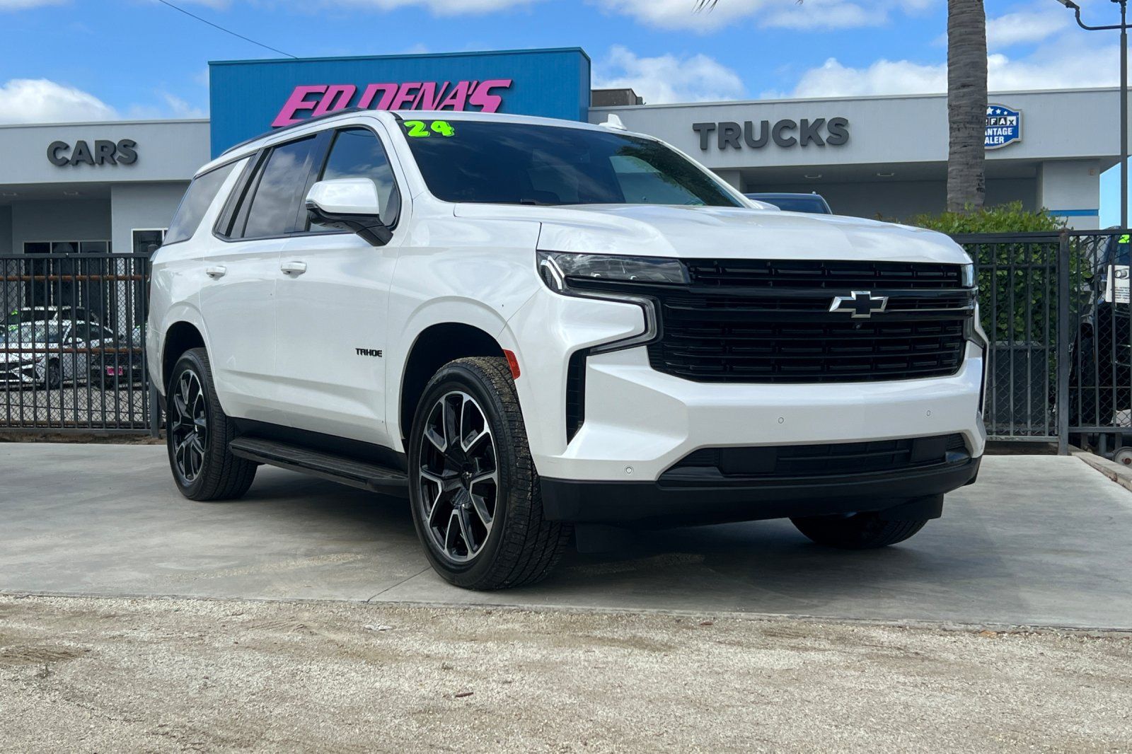 View vehicle photo 2