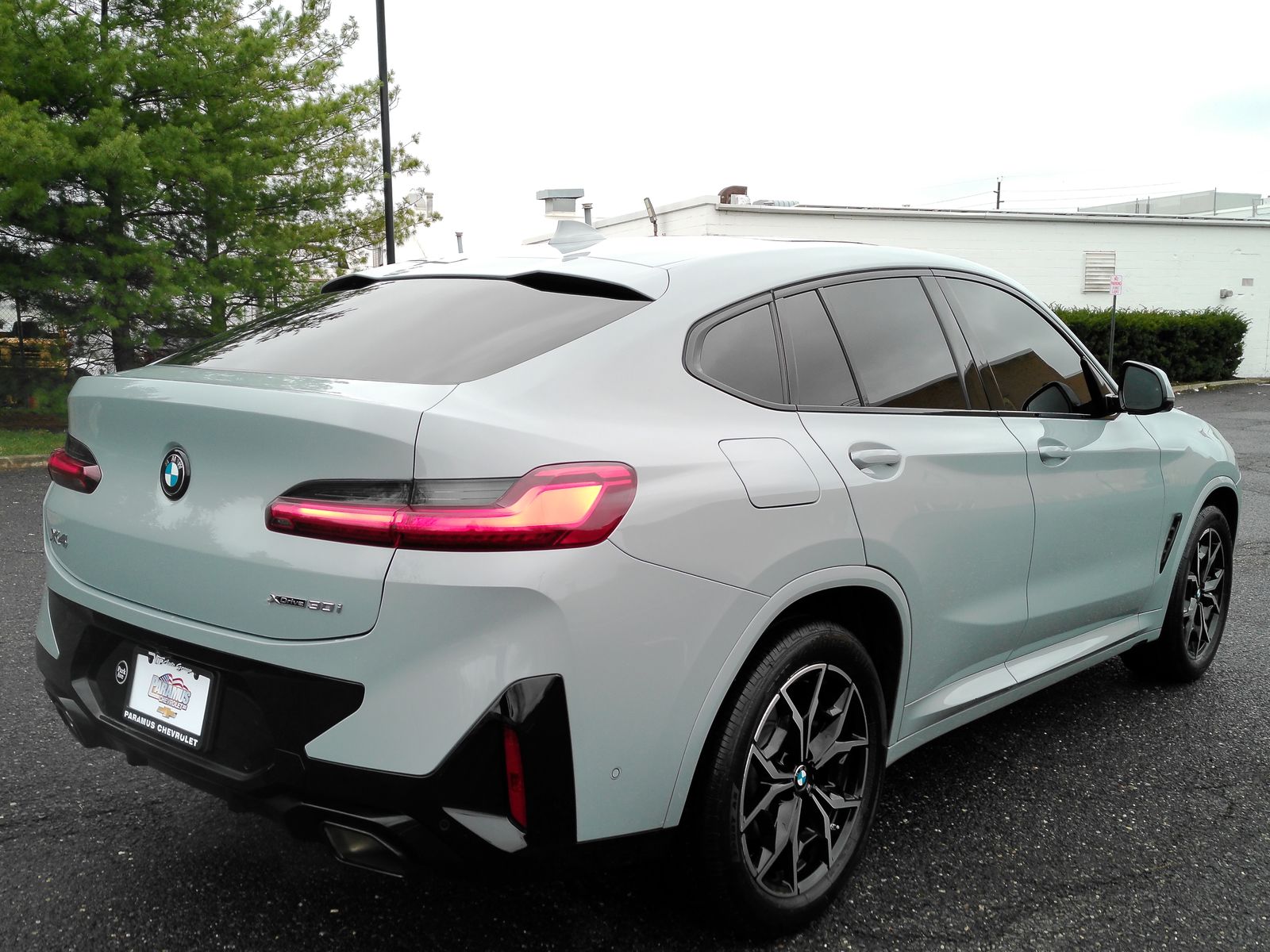 View vehicle photo 7