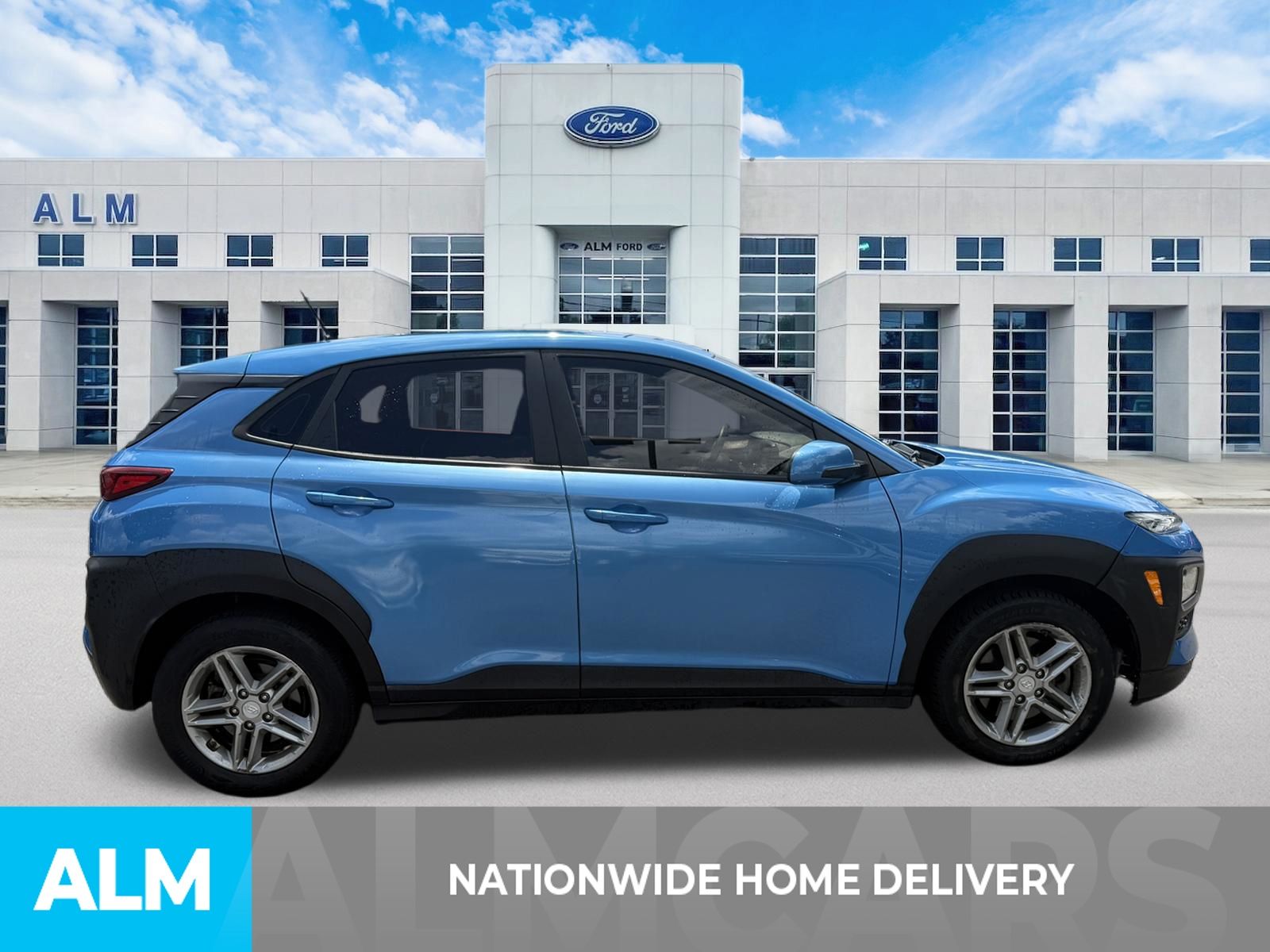 Used 2020 Blue Hyundai SE image 4