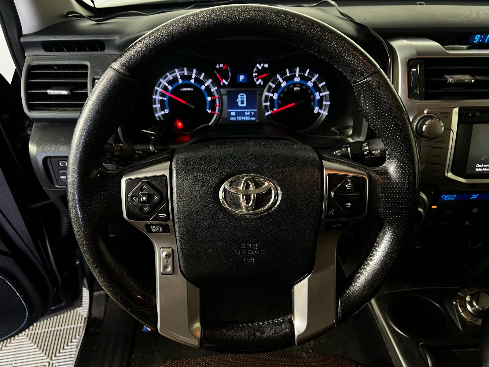 Thumbnail: 2014 Toyota 4Runner - 10