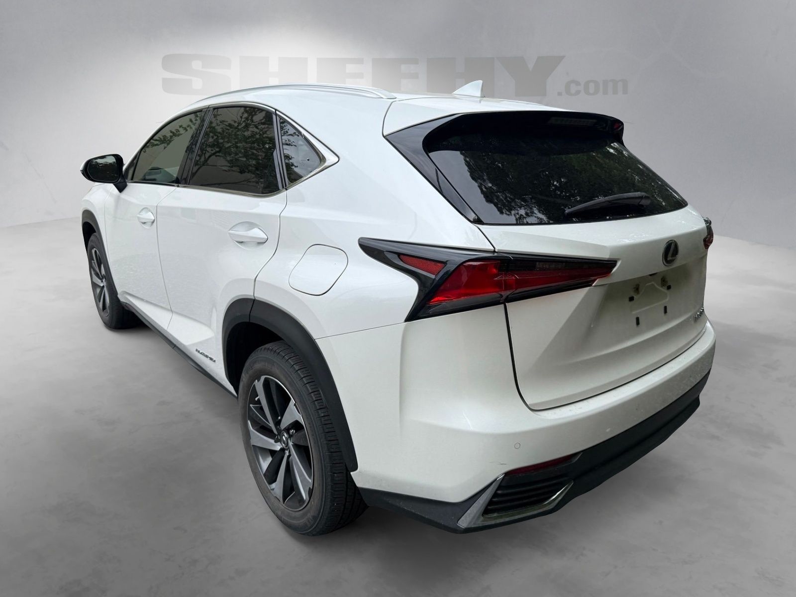 Used 2021 White Lexus 300h image 5