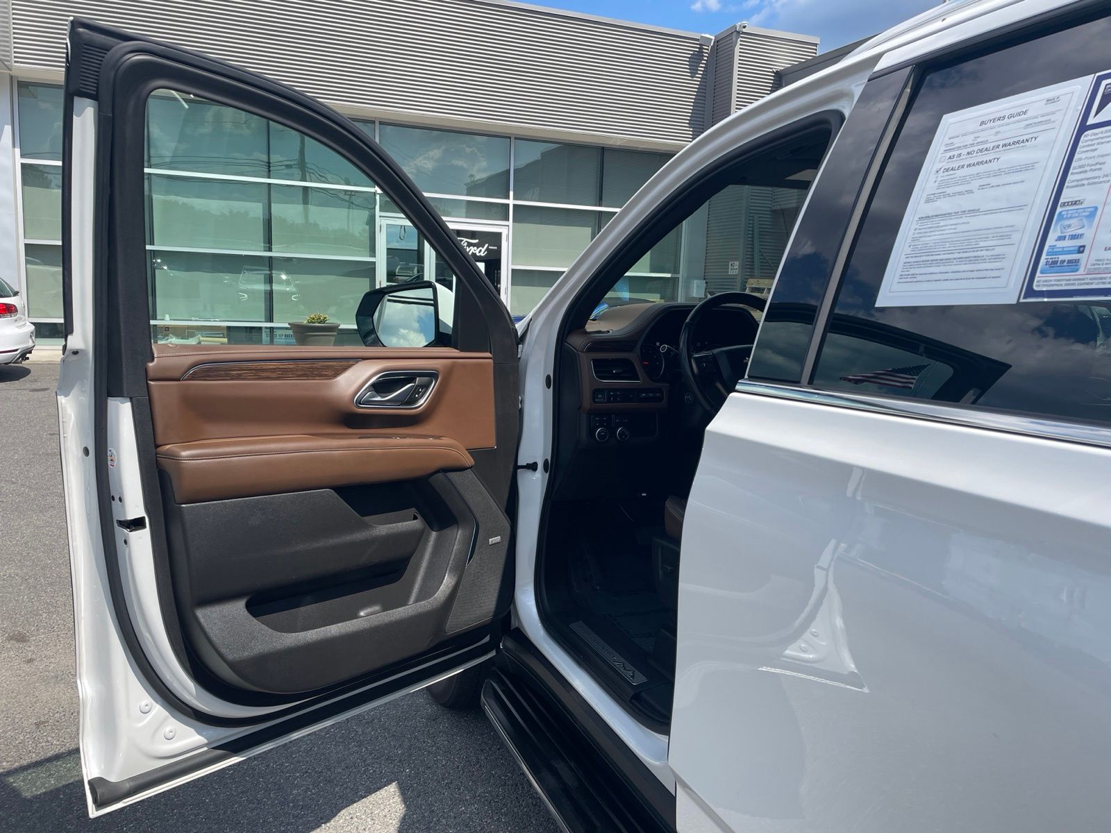 Used 2021 Pearl Chevrolet High Country image 21