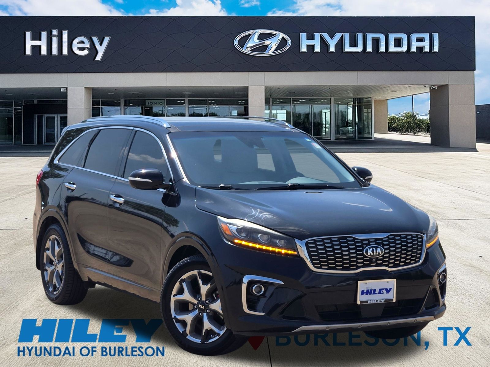 Ebony Black 2019 Kia Sorento SUV / Crossover Front-Wheel Drive 8-Speed Automatic