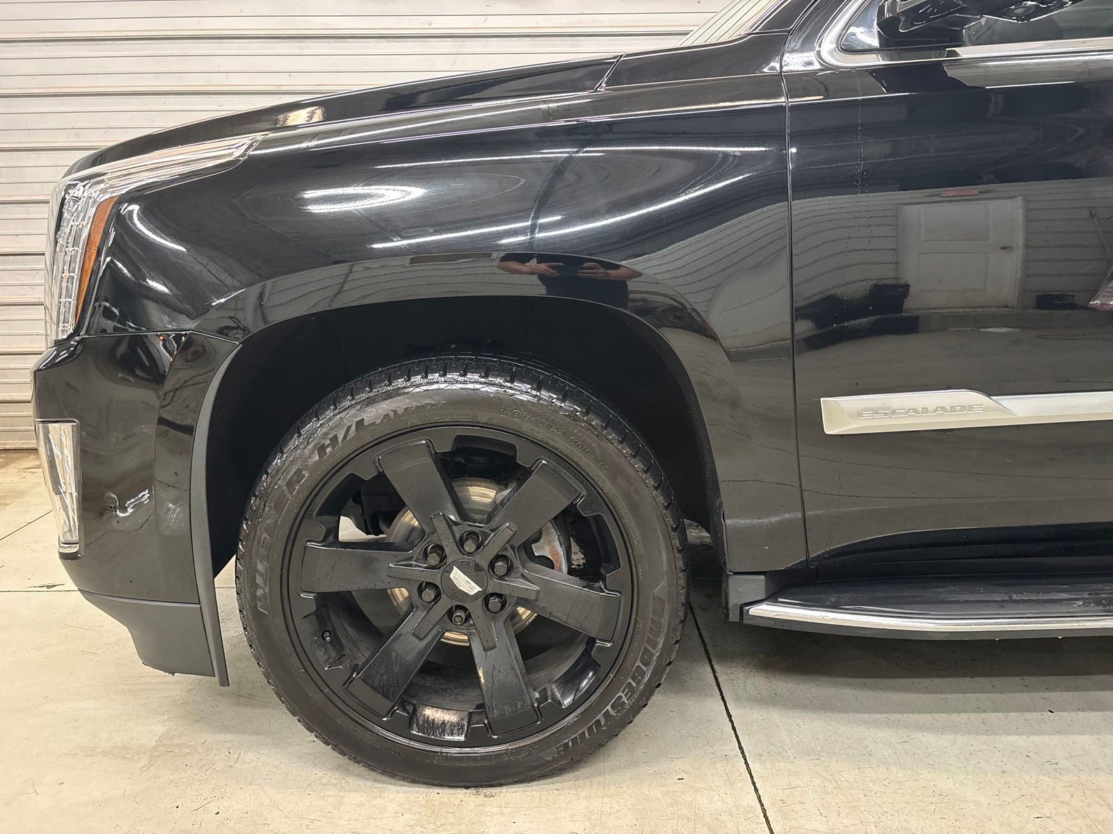 Photo 4 of 2019 Cadillac Escalade Luxury