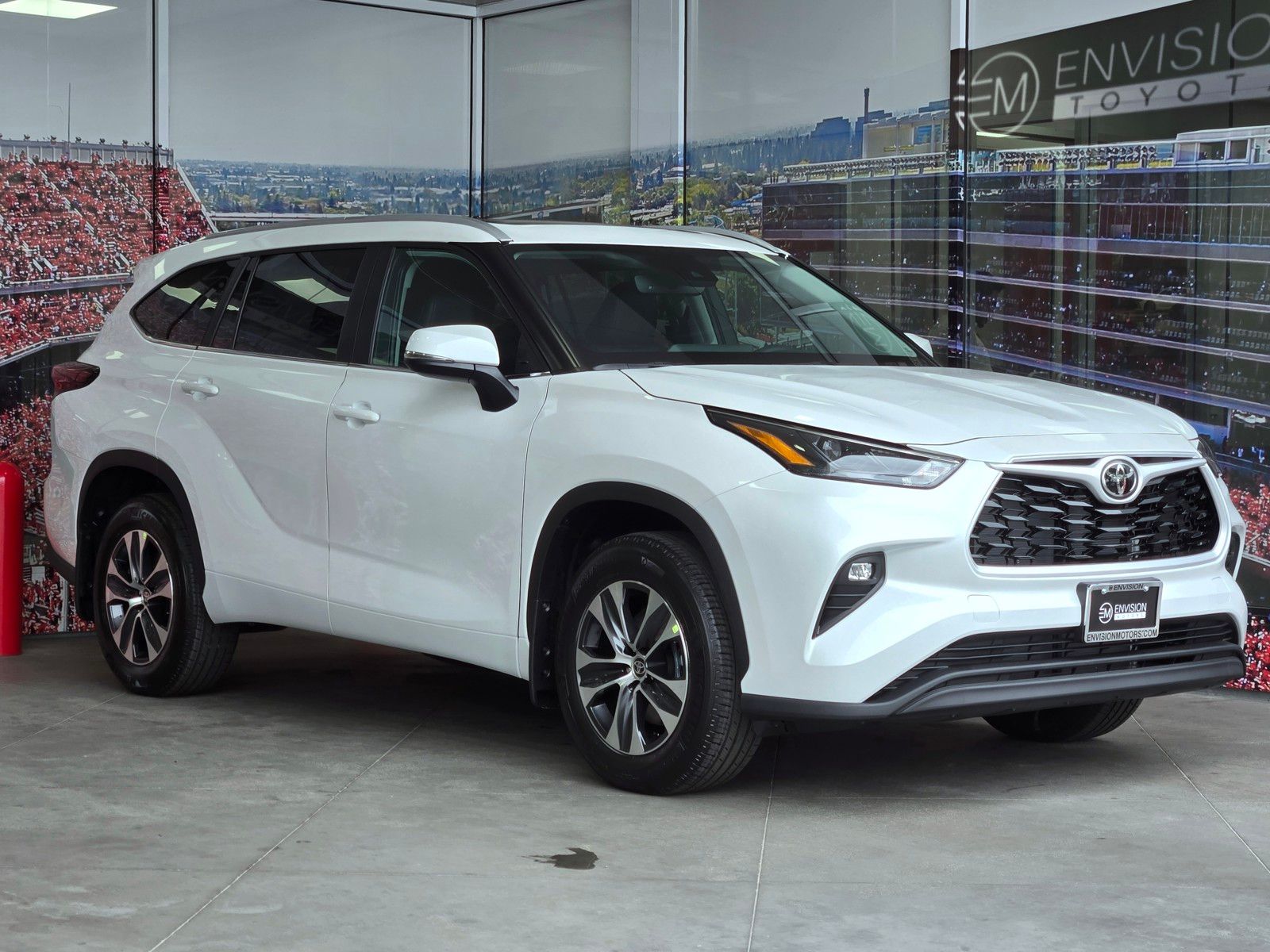 Pearl 2026 Toyota Highlander SUV / Crossover All-Wheel Drive 8-Speed Automatic
