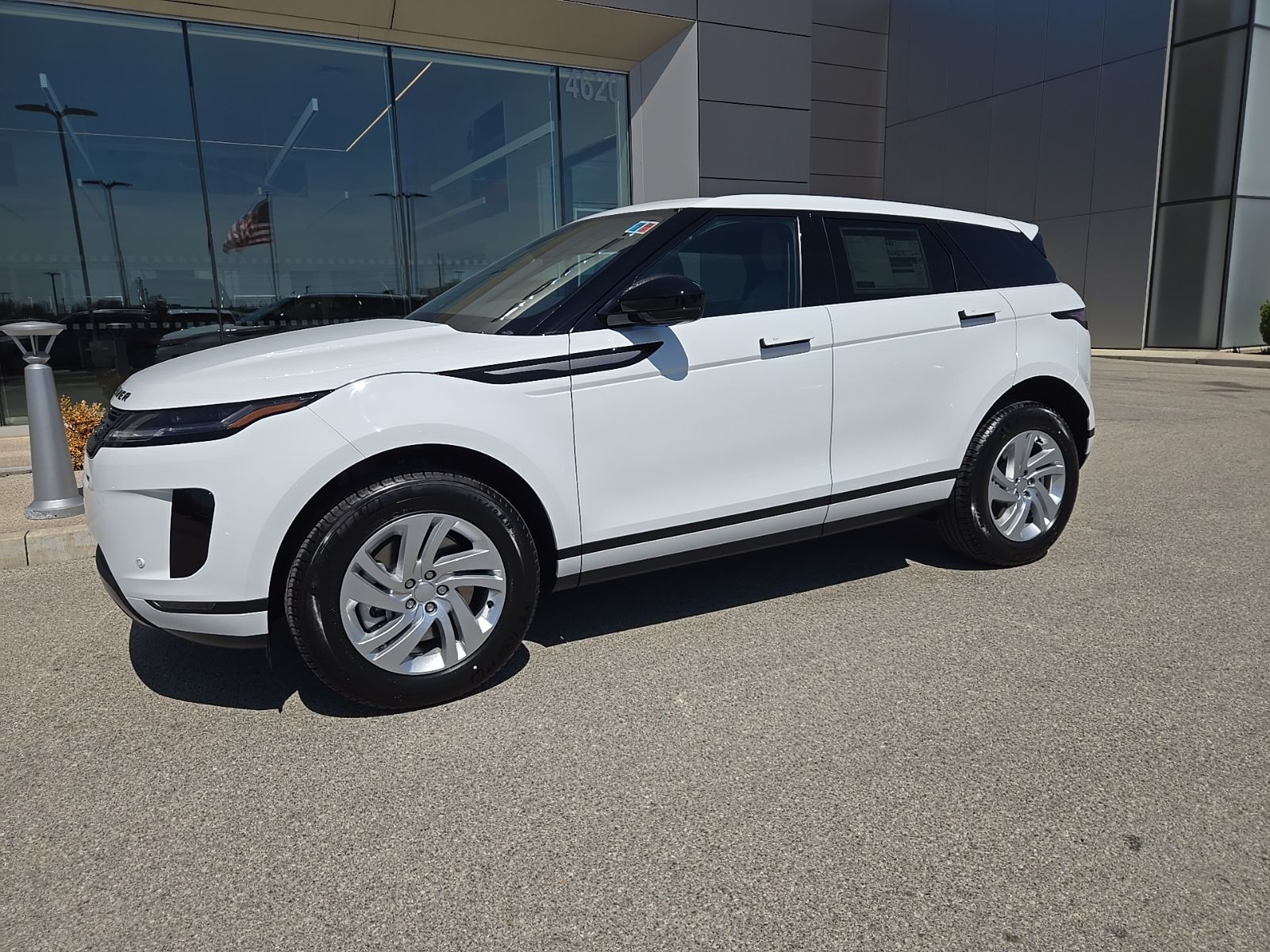 Fuji White 2026 Land Rover Range Rover Evoque P250 S AWD SUV / Crossover All-Wheel Drive 9-Speed Automatic