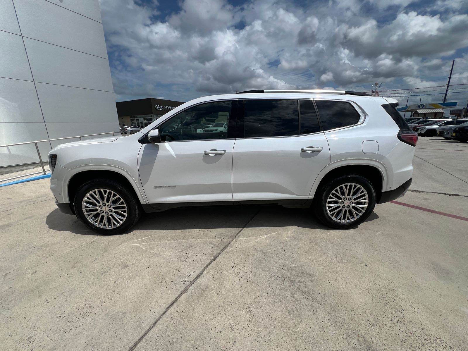 View vehicle photo 6