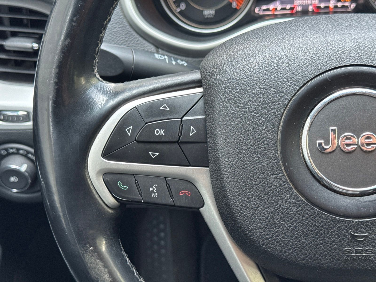 Used 2015 Anvil Clearcoat Jeep Trailhawk image 18