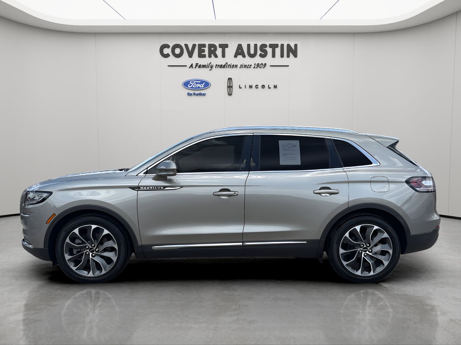 Used Car 2023 Lincoln Nautilus  Reserve For Sale Under $40,000 In Austin, Texas