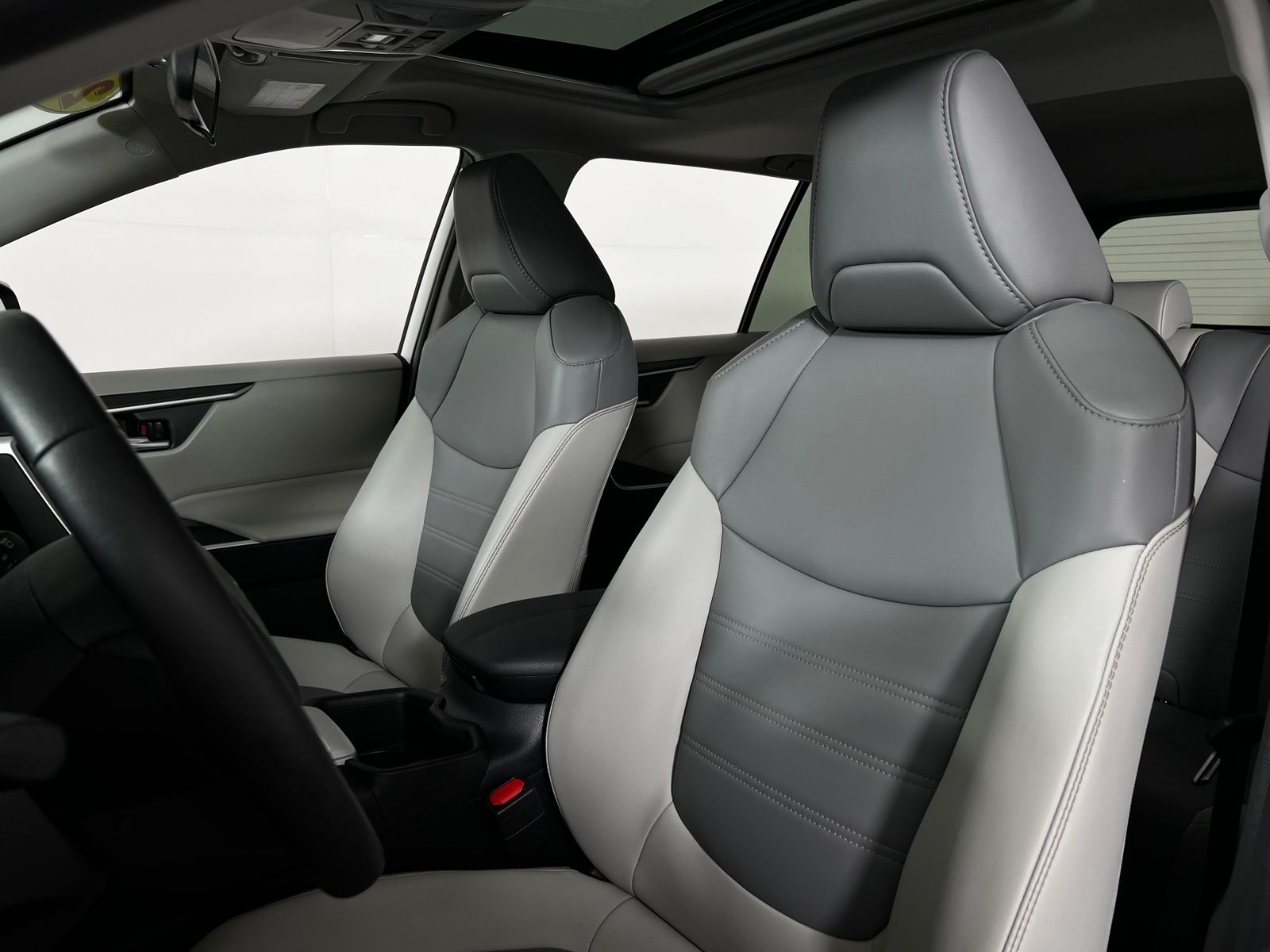 Thumbnail: 2024 Toyota RAV4 - 13