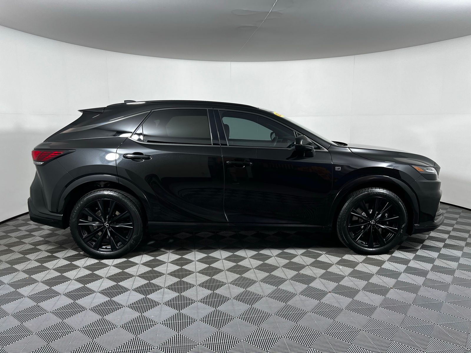 Thumbnail: 2024 Lexus RX - 4