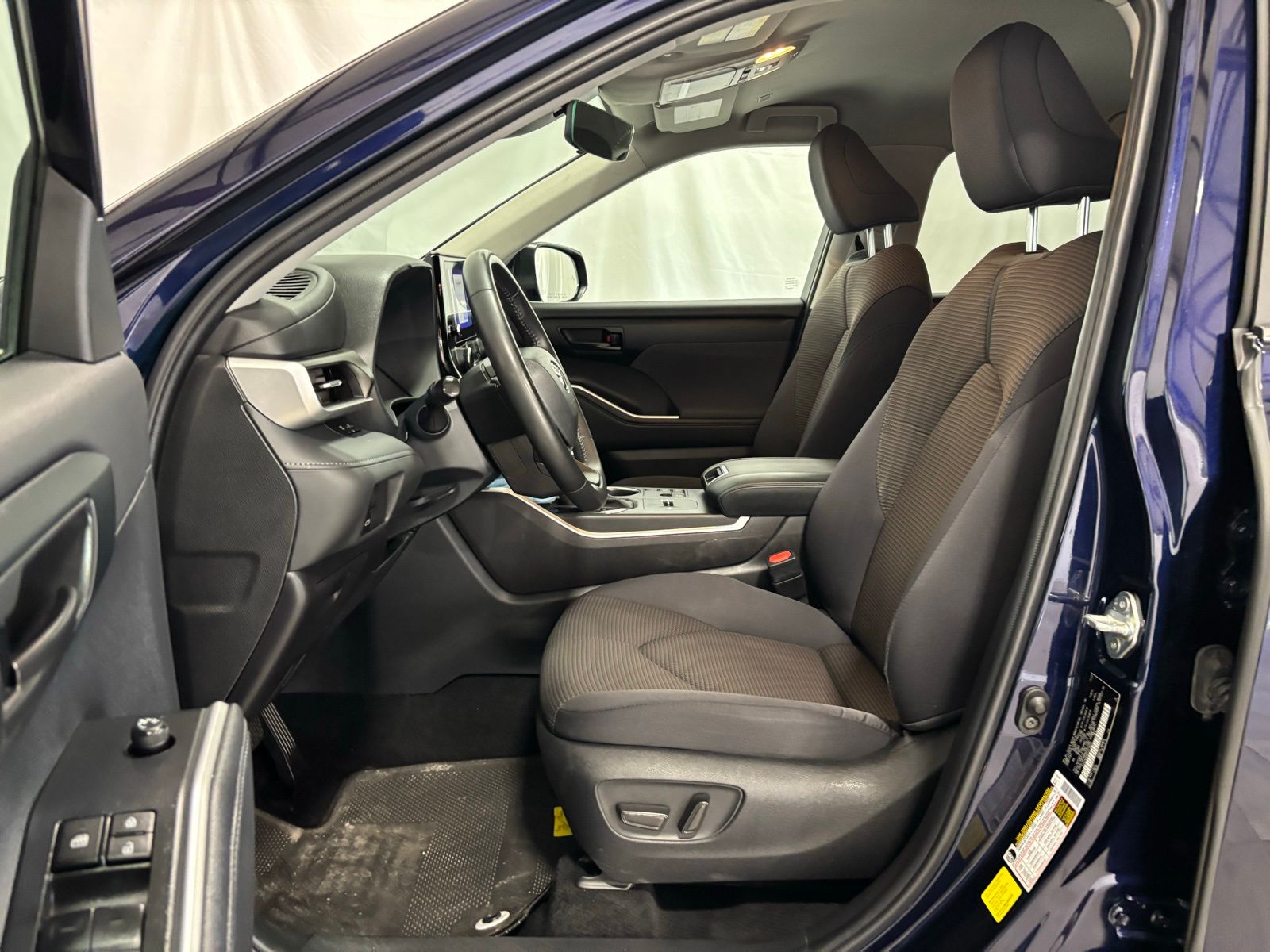 Used Car 2023 Toyota Highlander Hybrid  Le For Sale Under $40,000 In Austin, Texas