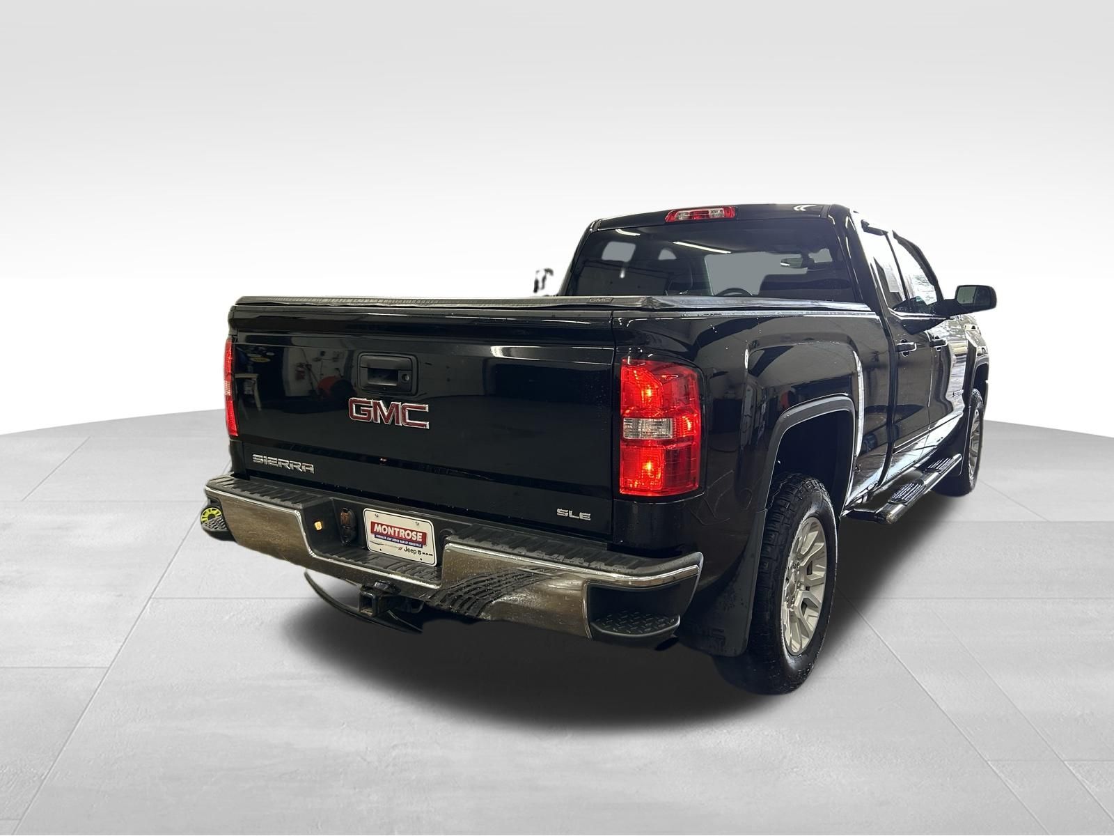 View vehicle photo 6