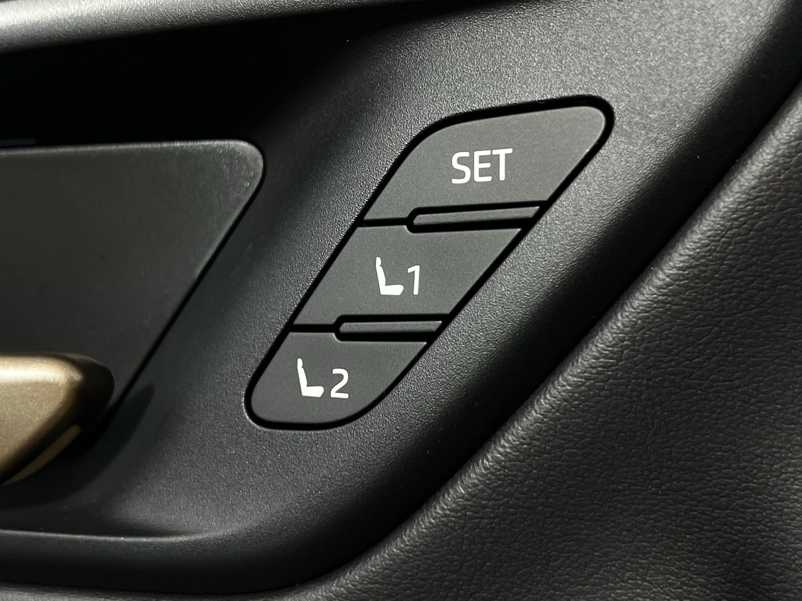 Thumbnail: 2026 Toyota Crown - 15