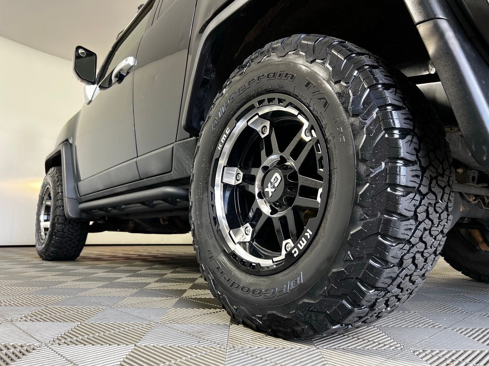 2014 Toyota FJ Cruiser Base 18