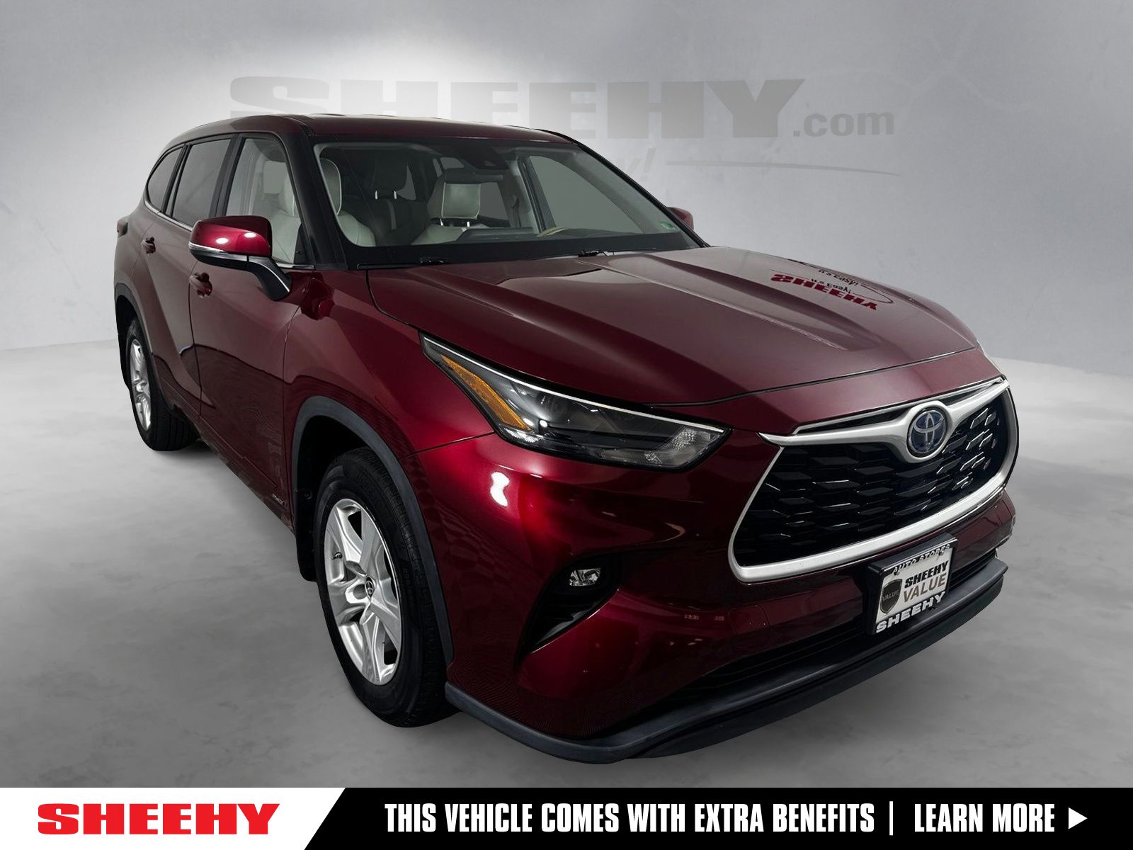 Red (Ruby Flare Pearl) 2023 Toyota Highlander Hybrid LE AWD SUV / Crossover All-Wheel Drive Continuously Variable Transmission