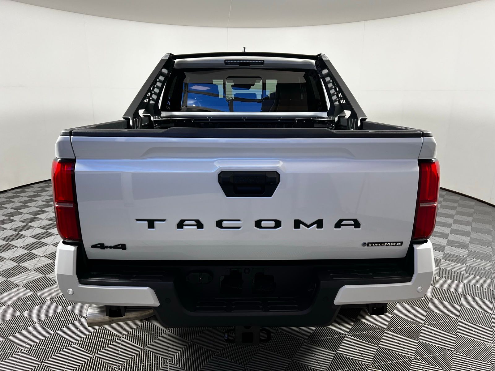 Thumbnail: 2025 Toyota Tacoma - 10
