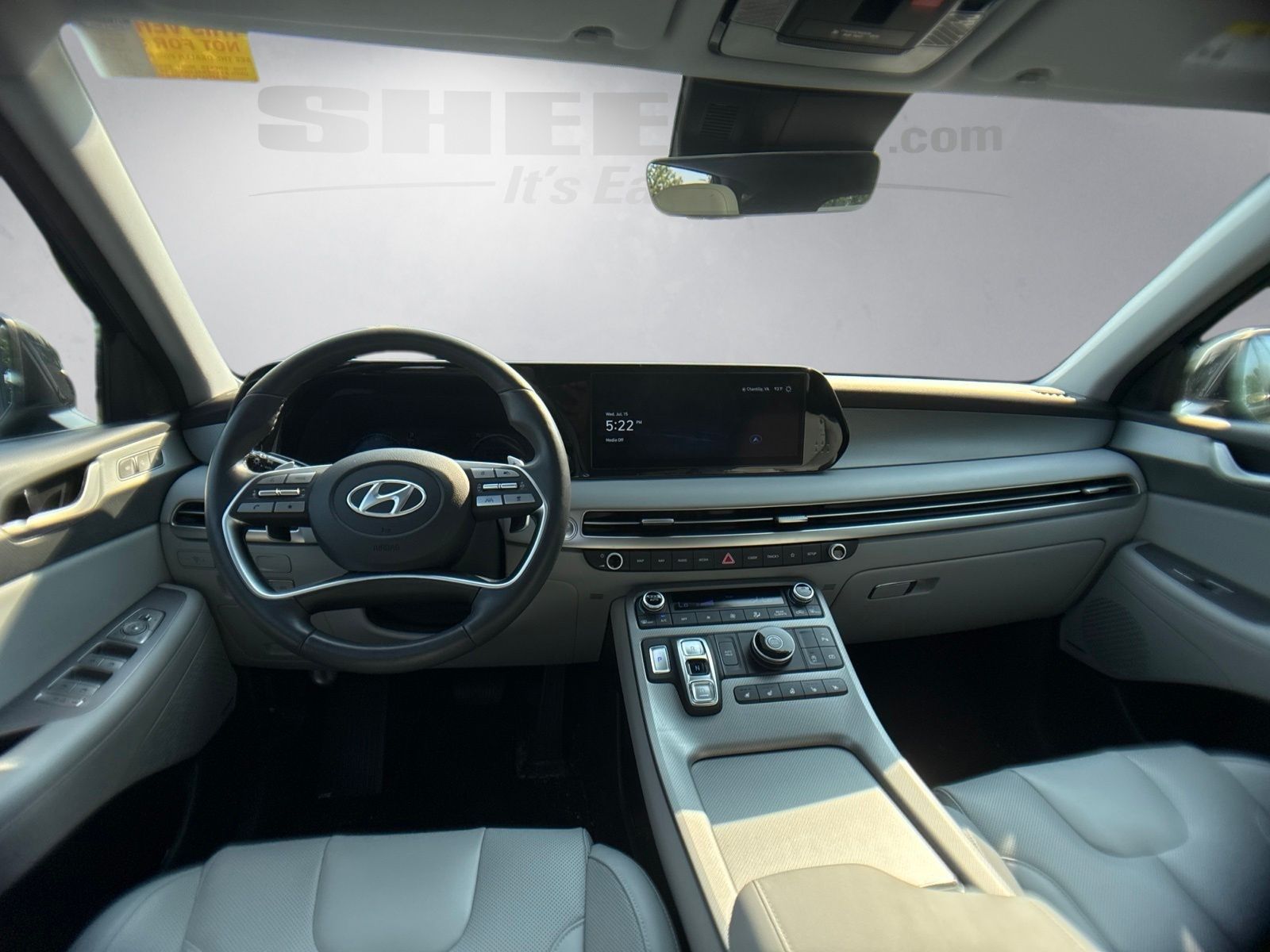 Used 2024 White Hyundai SEL image 3