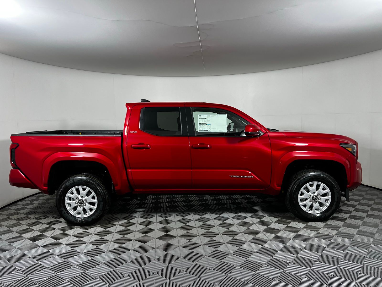 2025 Toyota Tacoma SR5 4