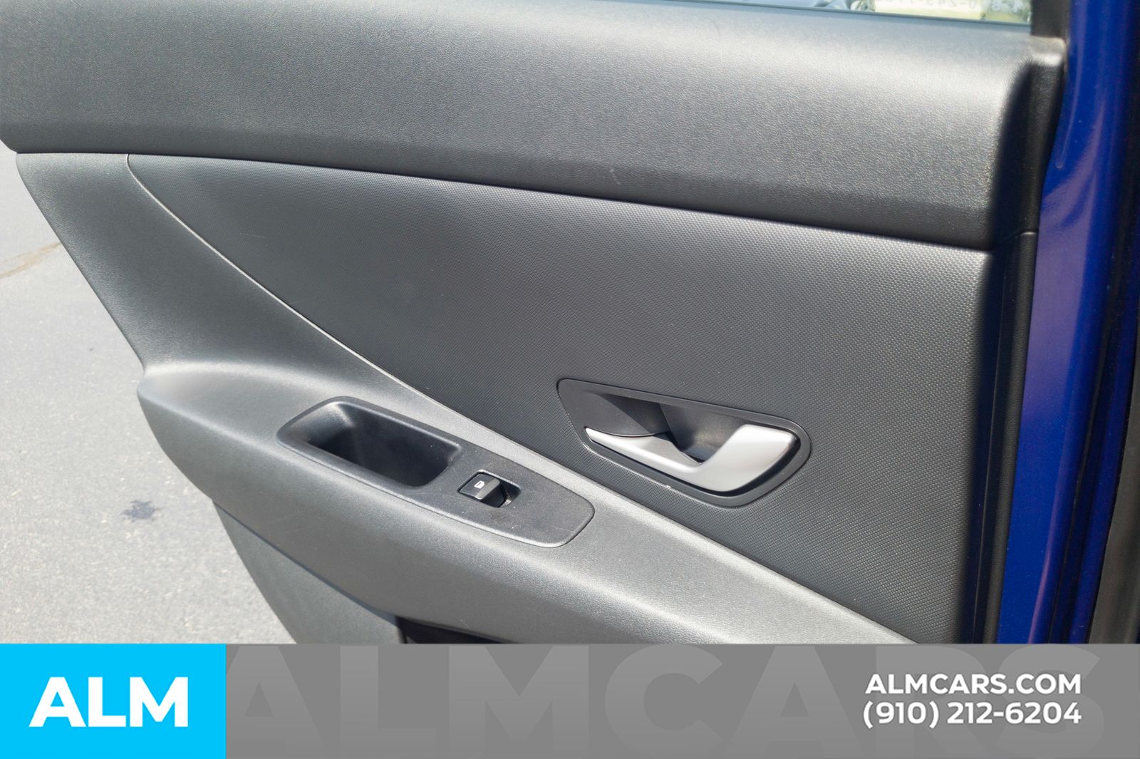 Used 2024 Blue Hyundai SEL image 21