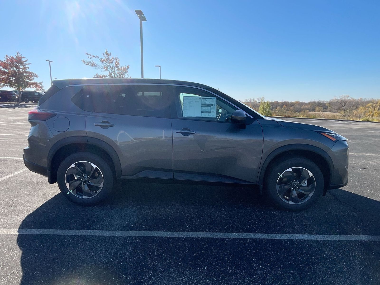 2025 Nissan Rogue SV 38