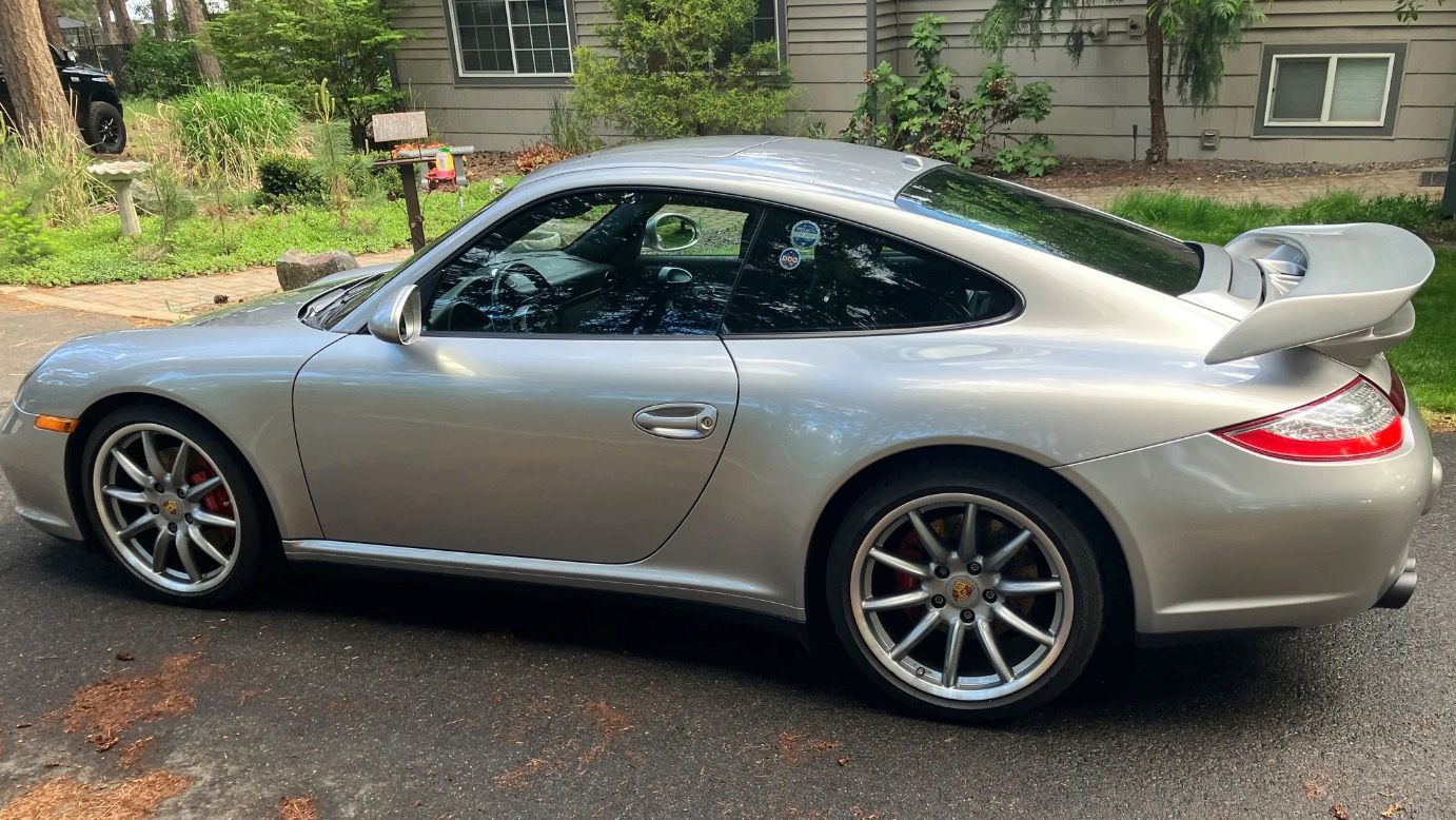 2012 Porsche 911 Carrera 4S — photo 1