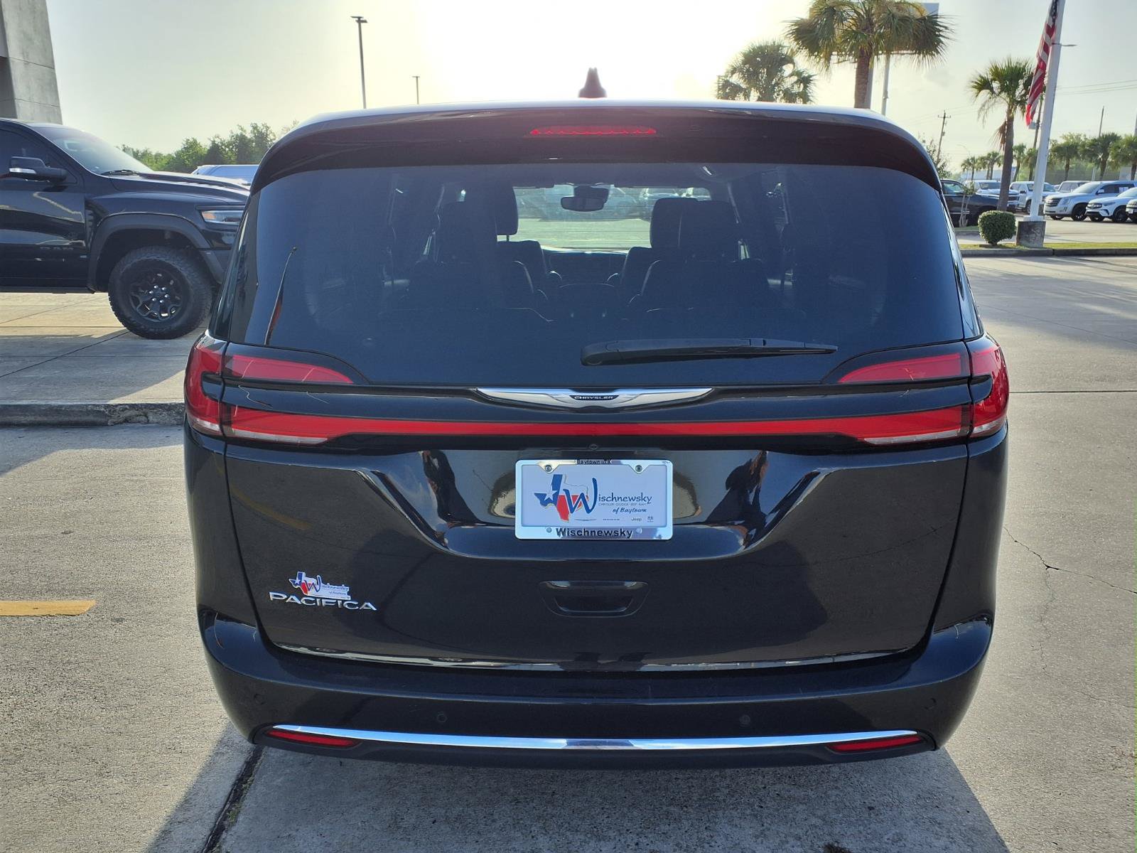 2024 Chrysler Pacifica Touring L - 5