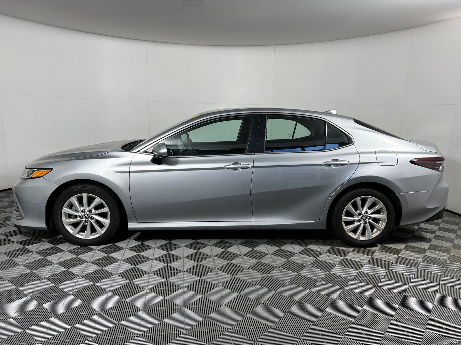 Thumbnail: 2025 Toyota Camry - 8