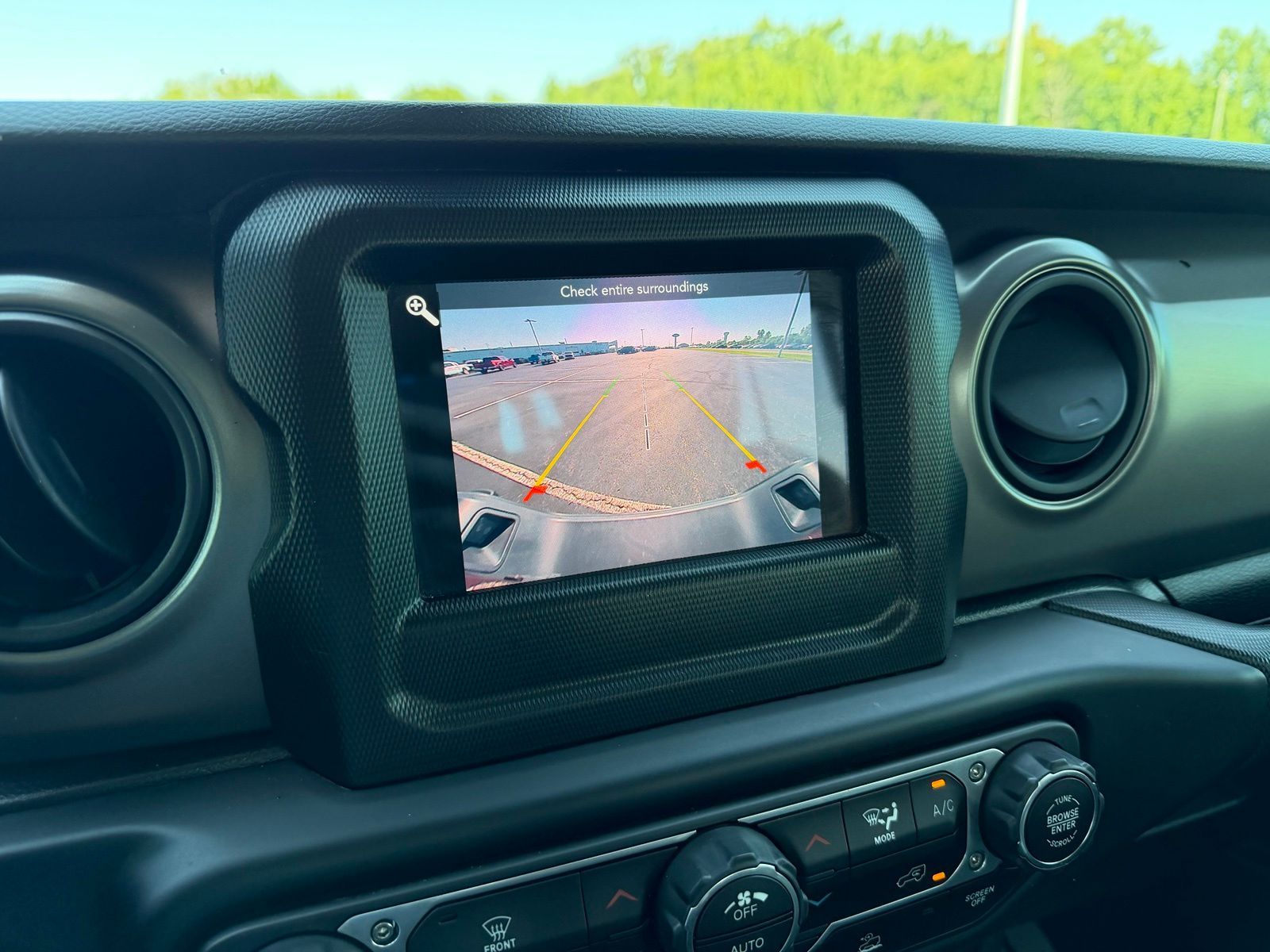 2022 Jeep Gladiator image 19